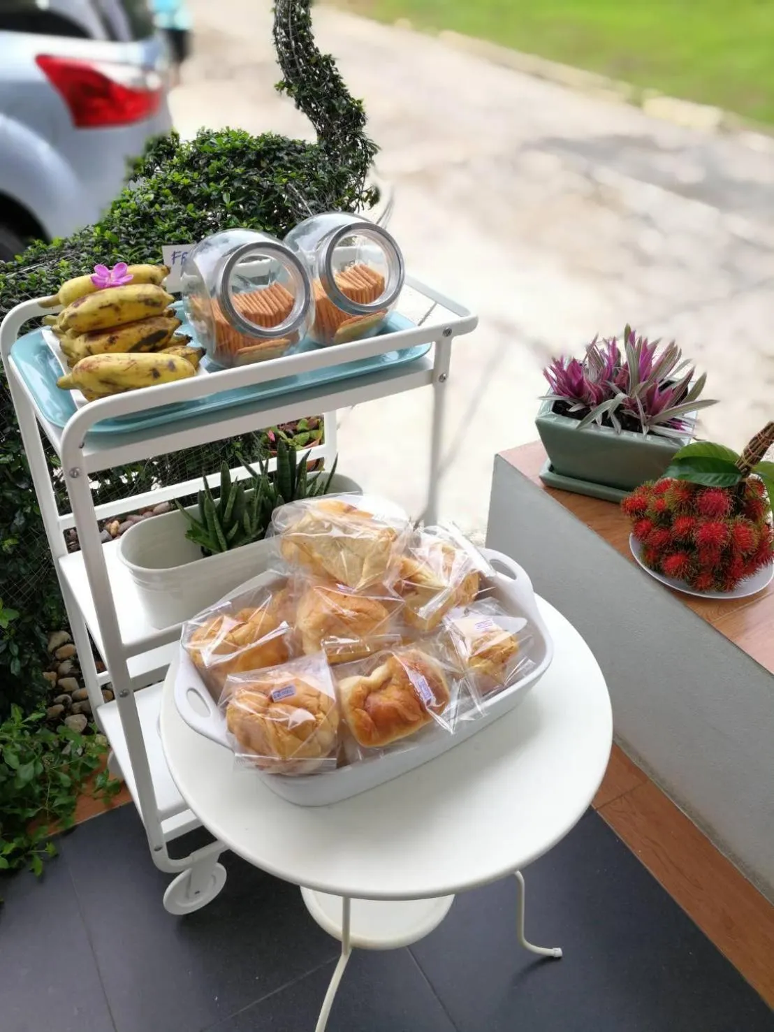 Restaurant/places to eat in Baanlugchange Hotel โรงแรมบ้านลูกช้าง