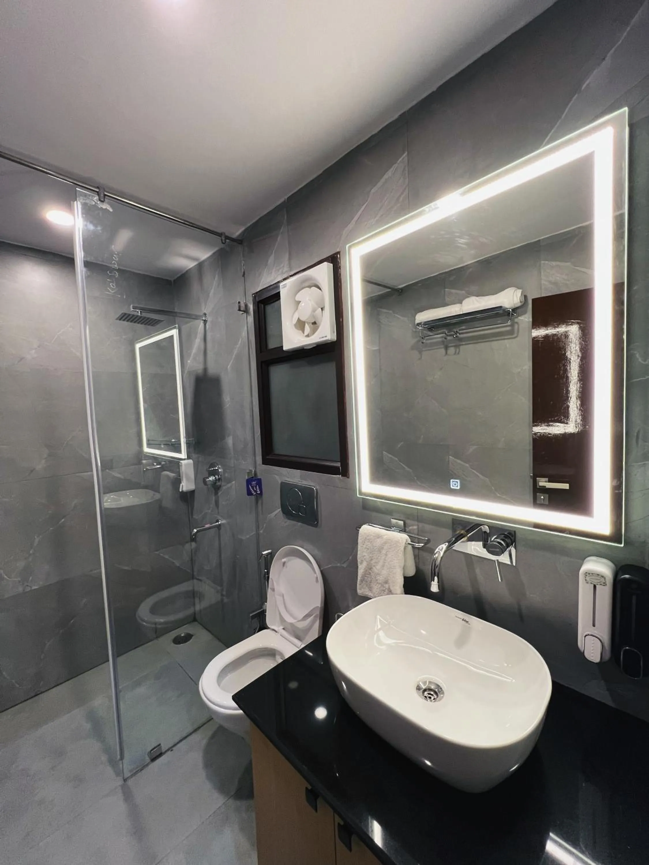 Bathroom in Samskara & Samsara