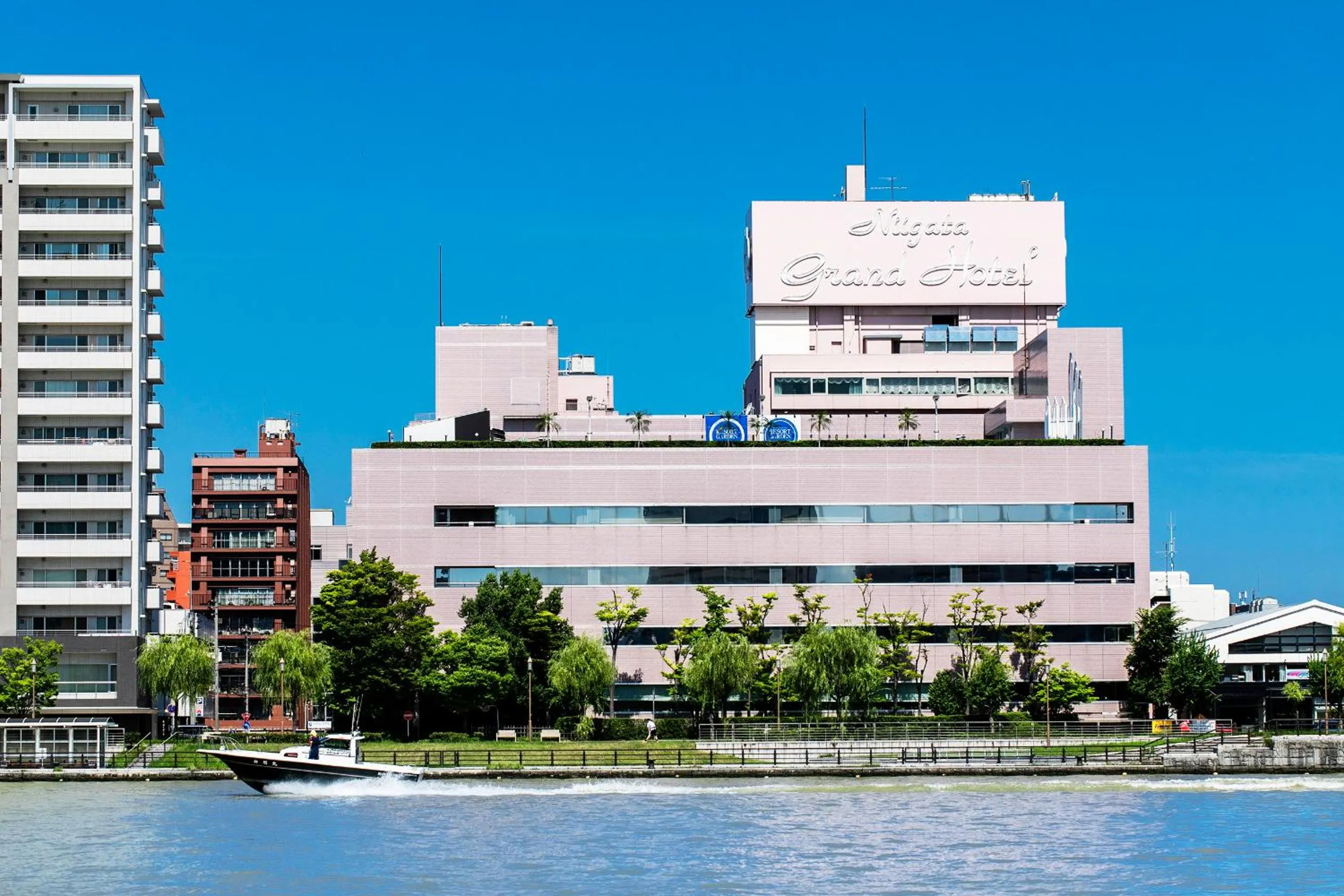 Property building in Niigata Grand Hotel