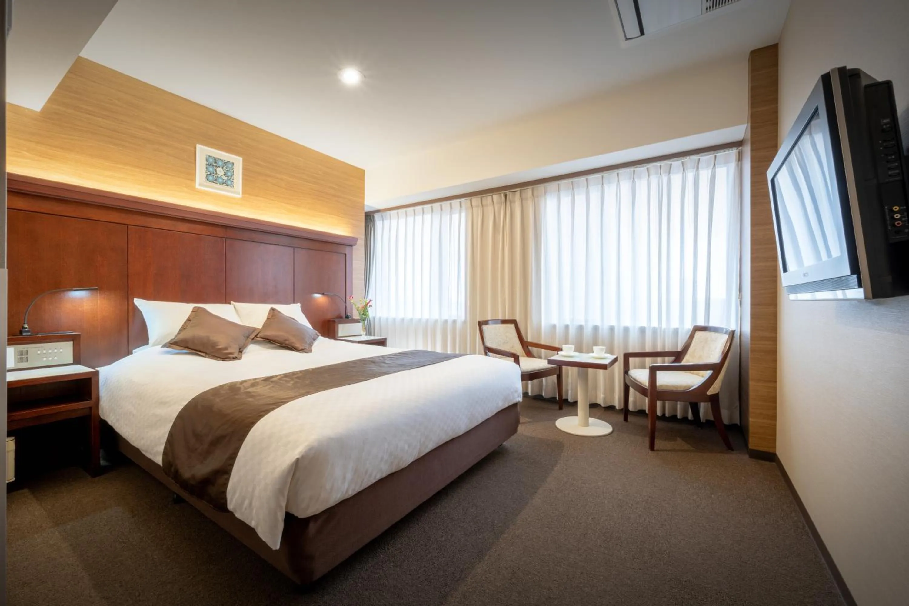 Photo of the whole room, Bed in Niigata Grand Hotel