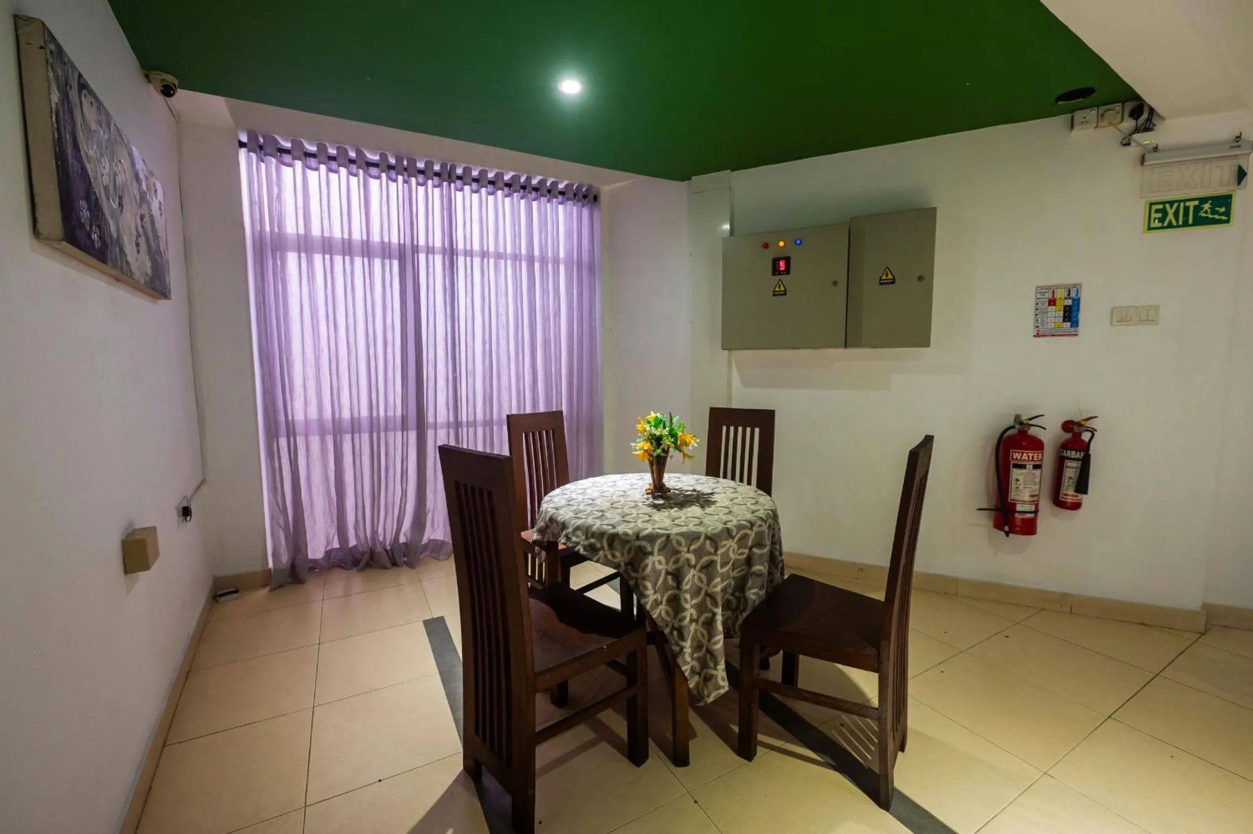 Seating area in Thilhara Colombo