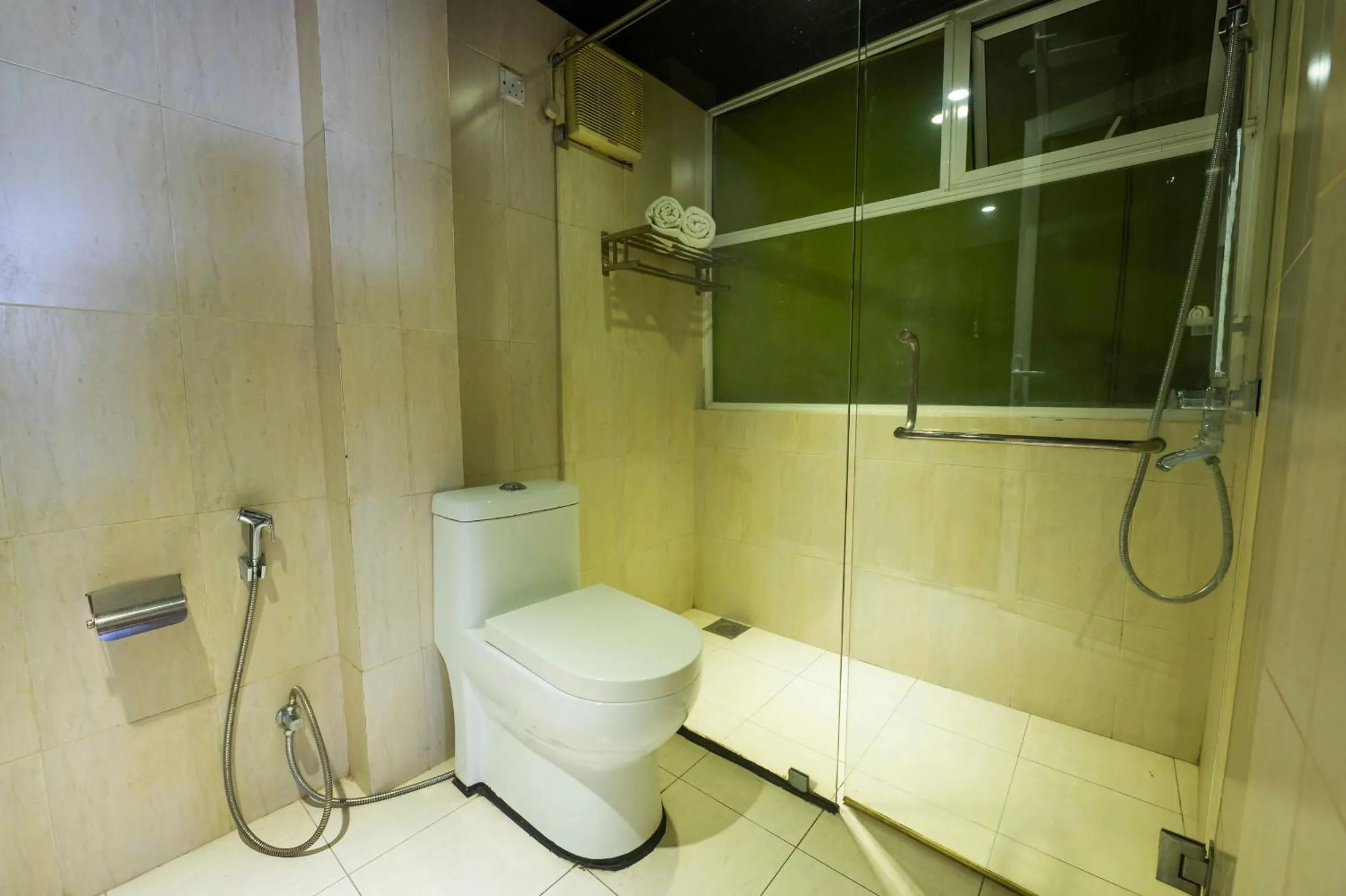 Bathroom in Thilhara Colombo