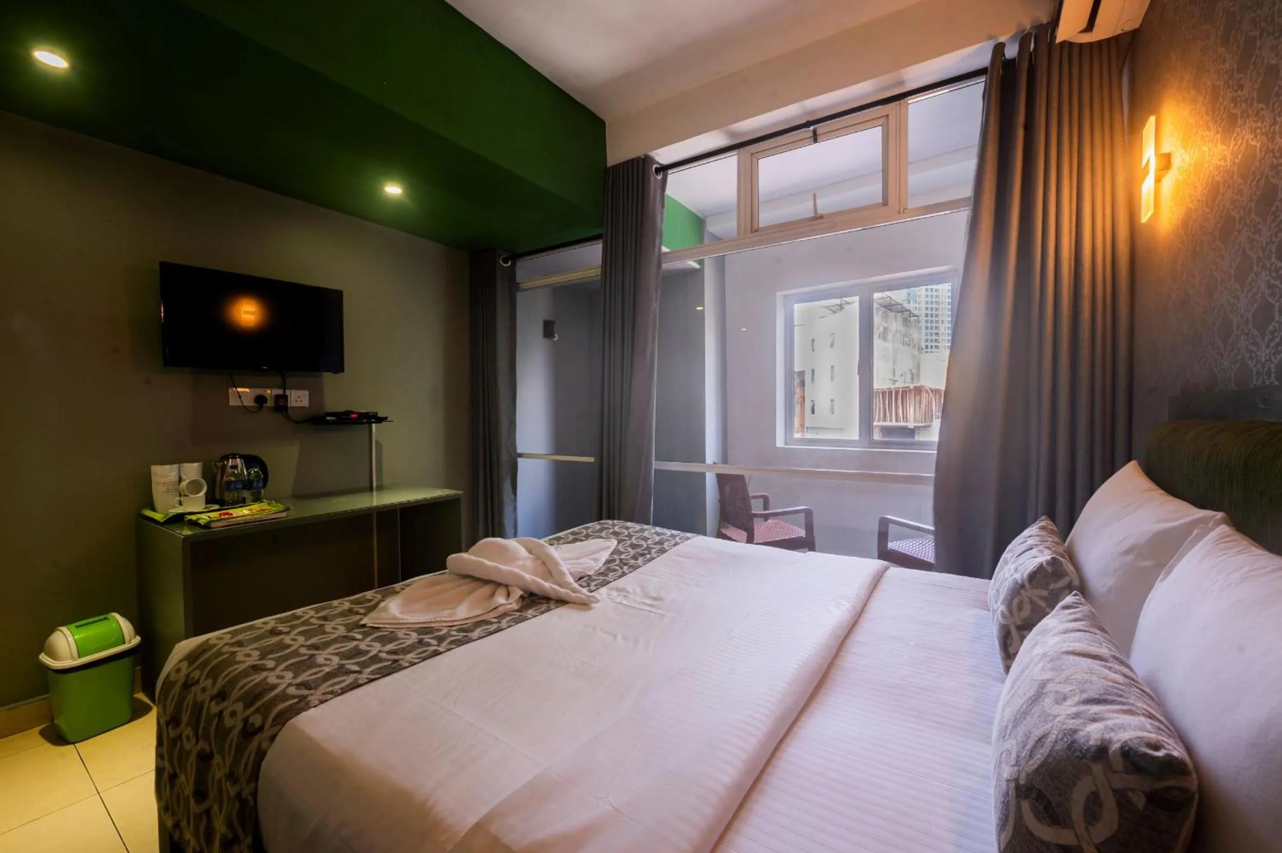 TV and multimedia, Bed in Thilhara Colombo