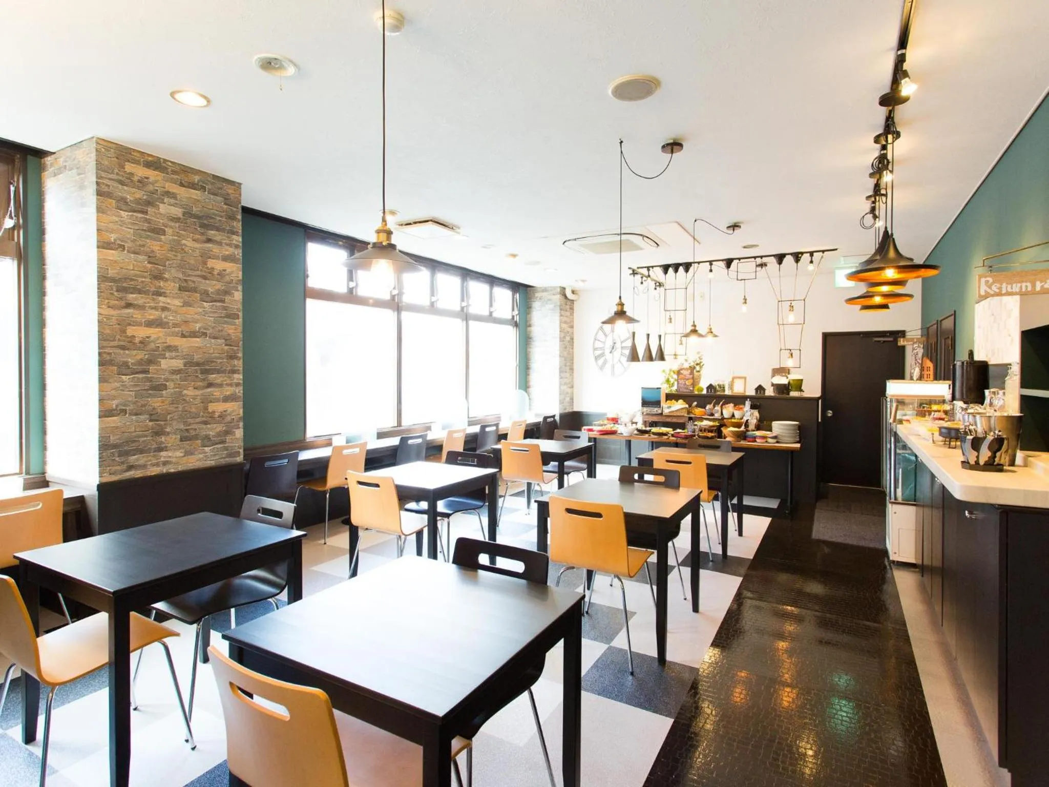 Restaurant/places to eat in Hotel AreaOne Nobeoka