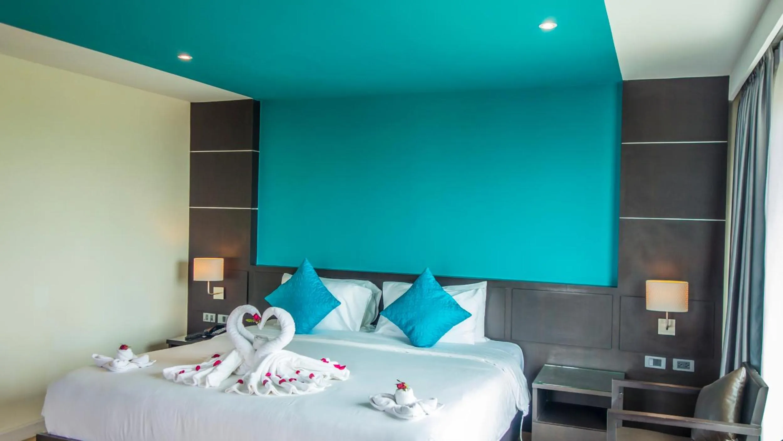 Bedroom, Bed in Unique Regency Pattaya