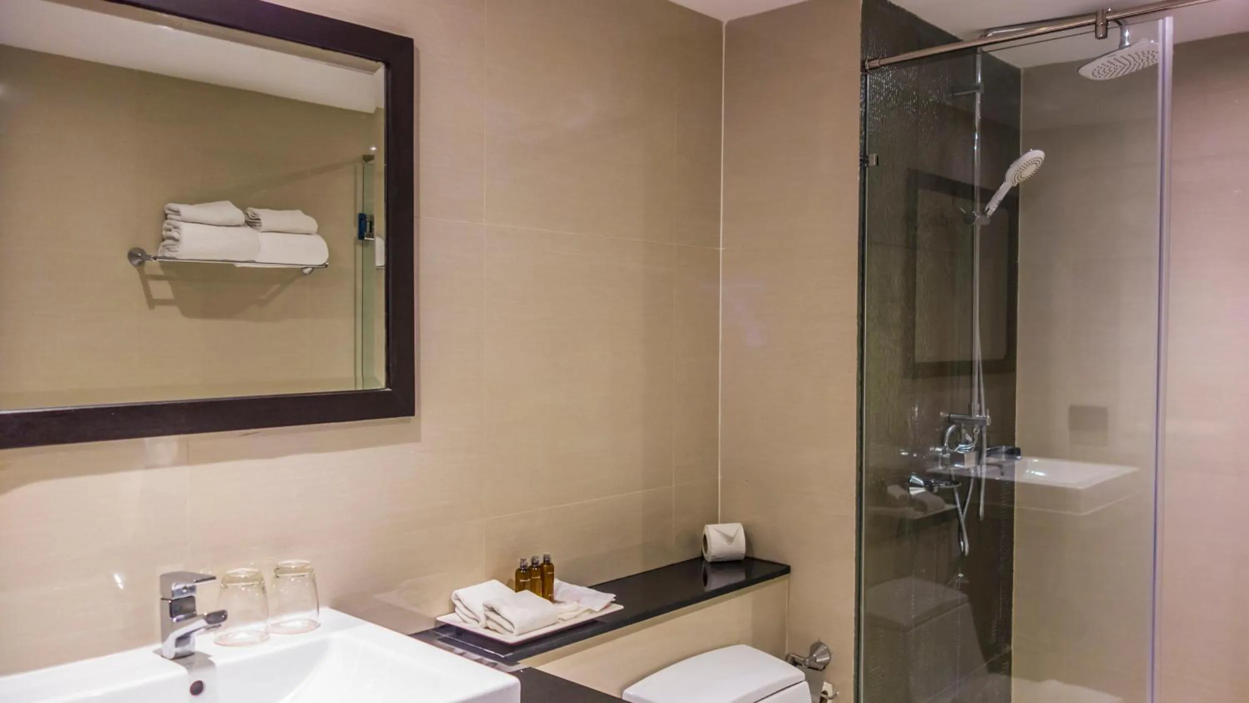 Toilet in Unique Regency Pattaya