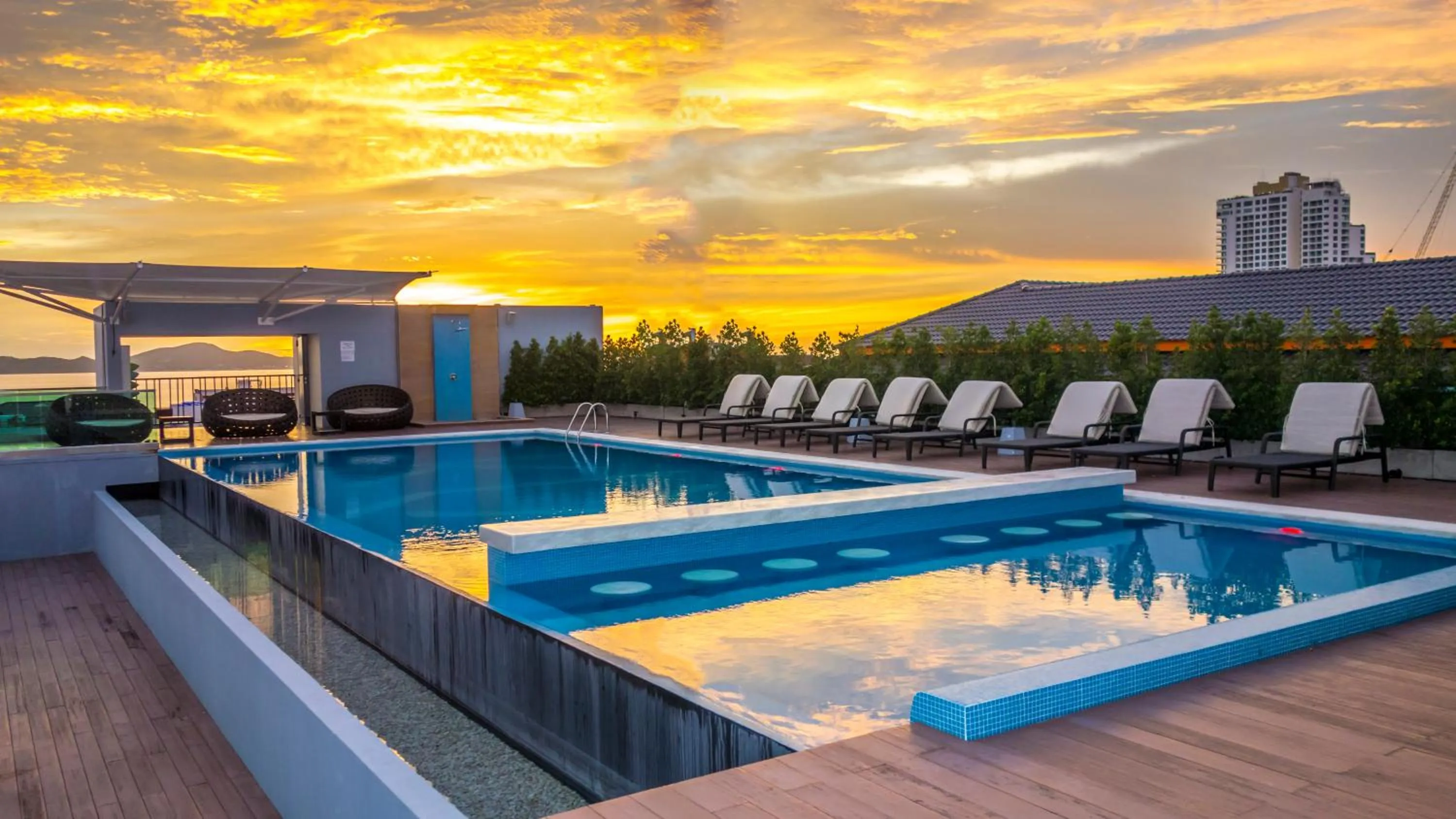 Swimming pool in Unique Regency Pattaya