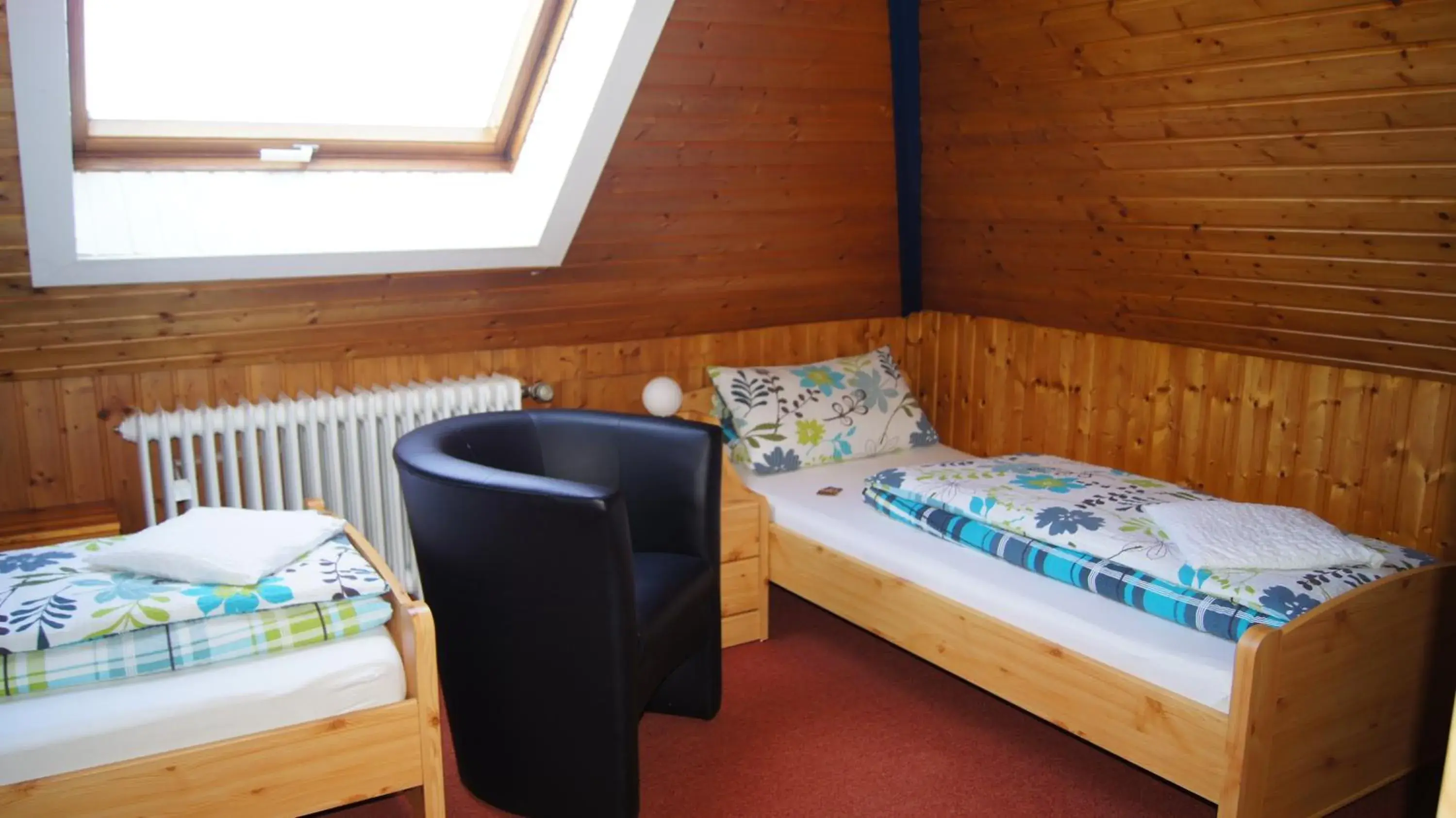 Twin Room with Bath - single occupancy in Villa Bruderfels, Garni Twin Room with Bath - single occupancy in Villa Bruderfels, Garni