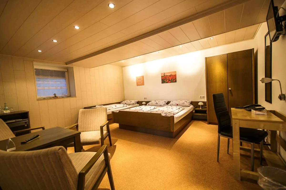 Bed in Villa Bruderfels, Garni