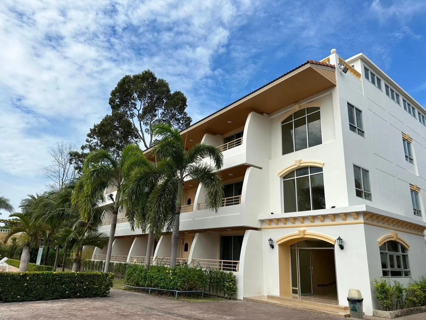 Property building in Villa Blanca Hotel & Restaurant