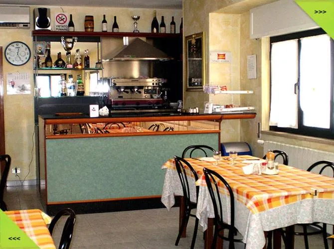 Restaurant/places to eat in Albergo Italia