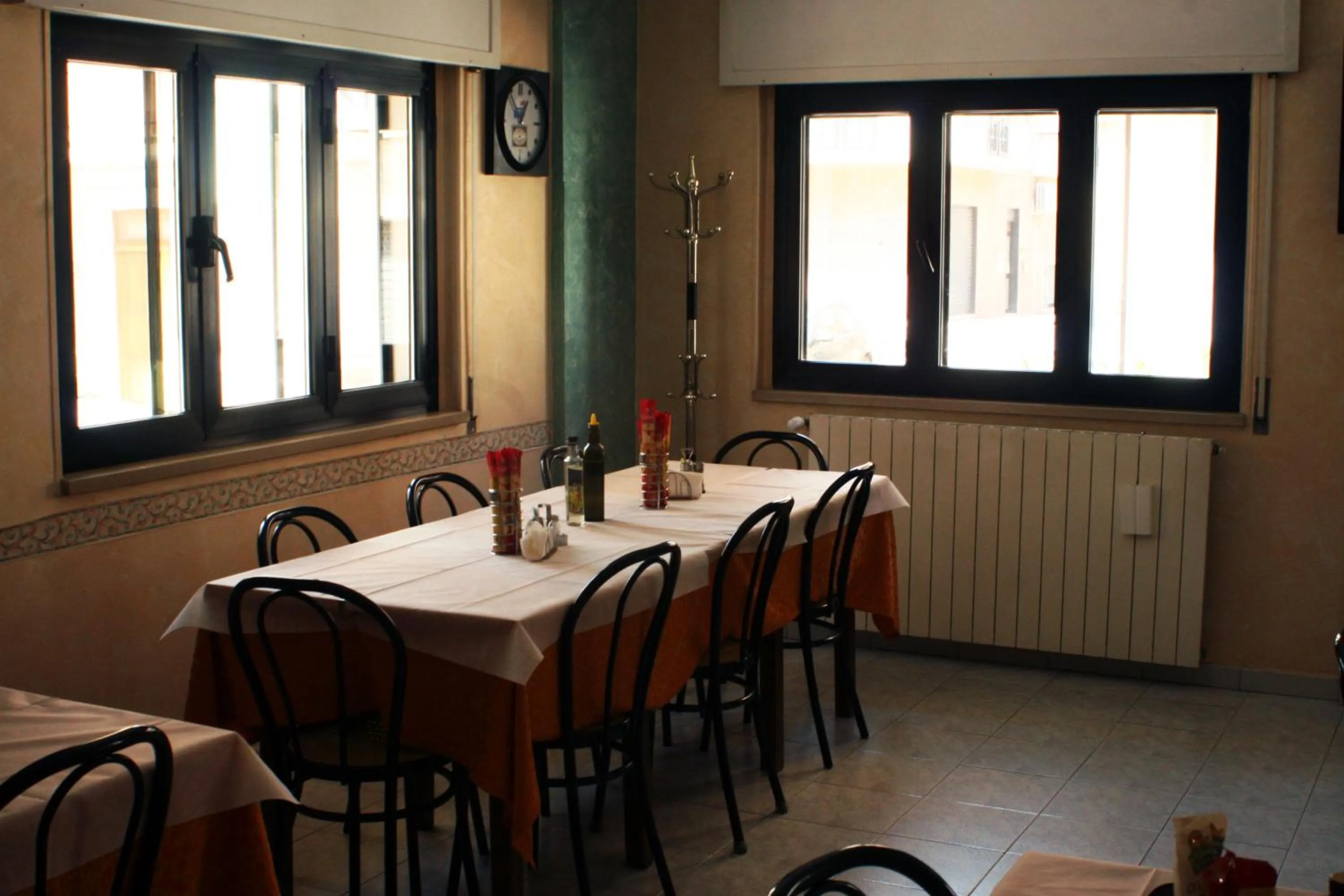 Restaurant/places to eat in Albergo Italia