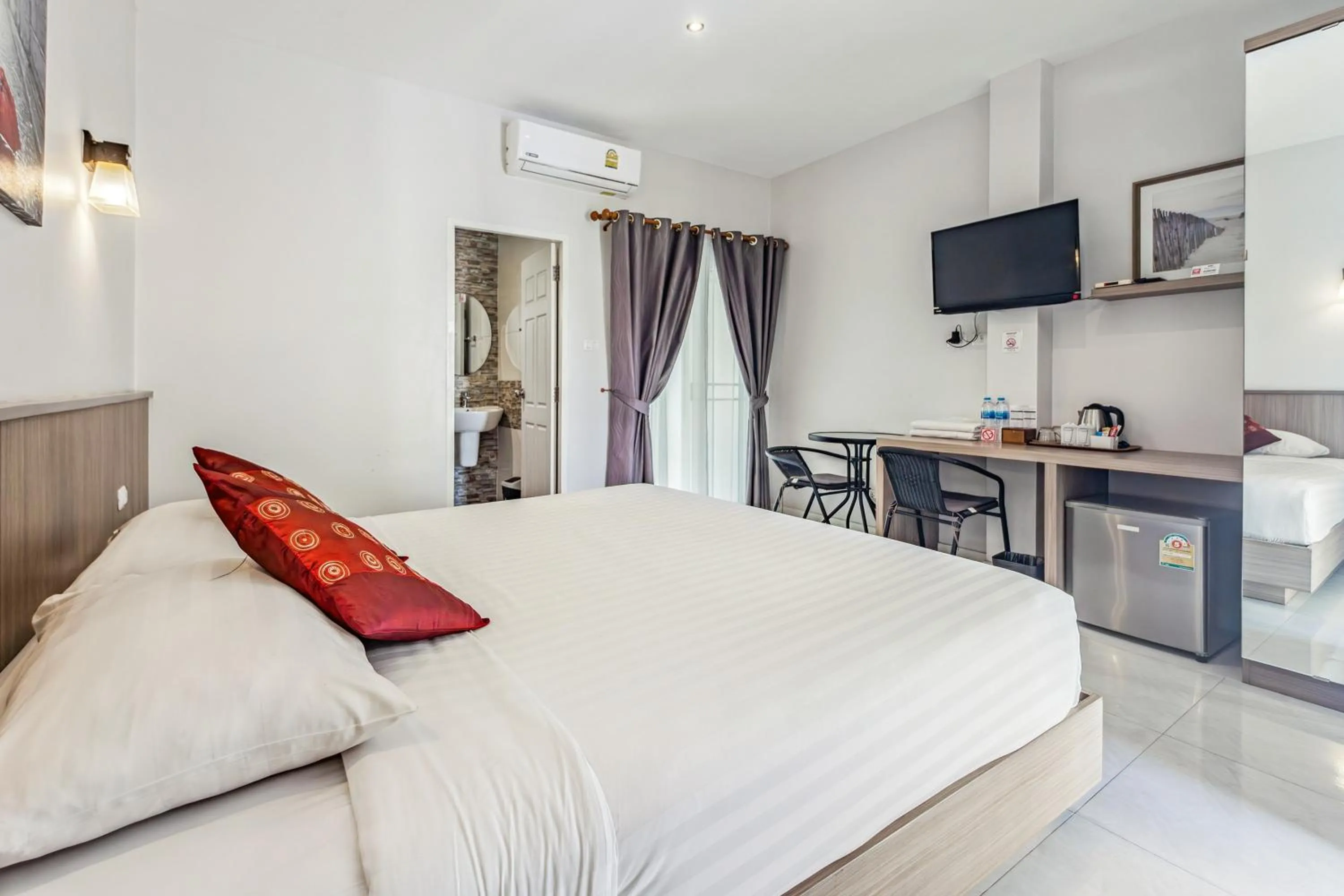 Bed in Winrisa Place