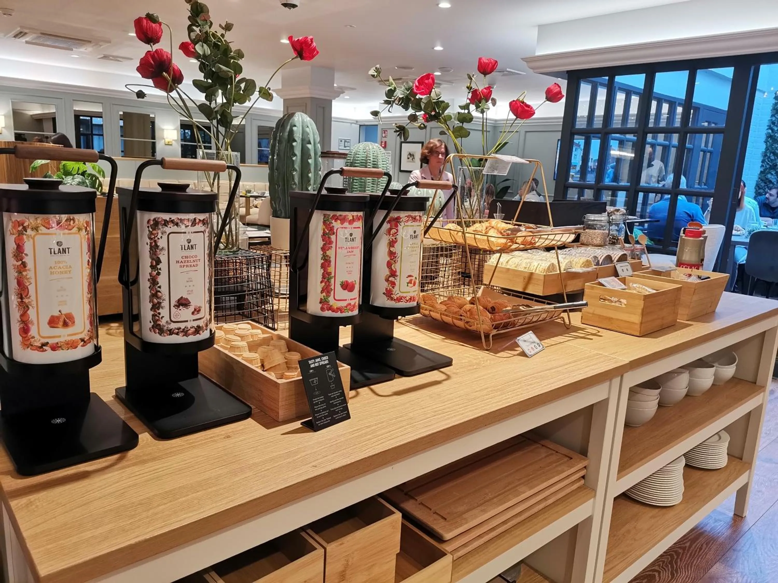 Breakfast in Hotel Avenue Louise Brussels Trademark Collection by Wyndham