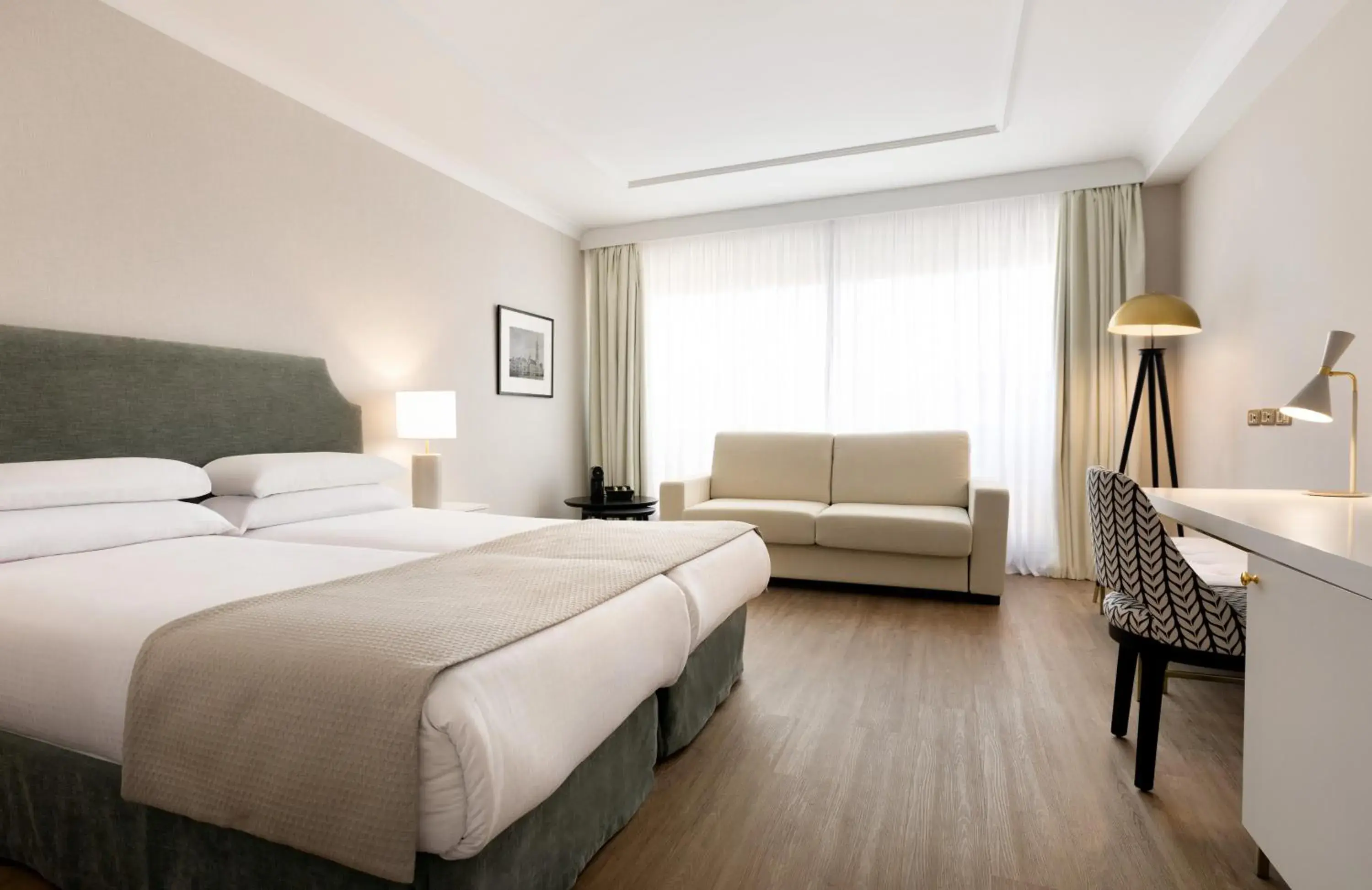 Bedroom, Bed in Hotel Avenue Louise Brussels Trademark Collection by Wyndham Bedroom, Bed in Hotel Avenue Louise Brussels Trademark Collection by Wyndham