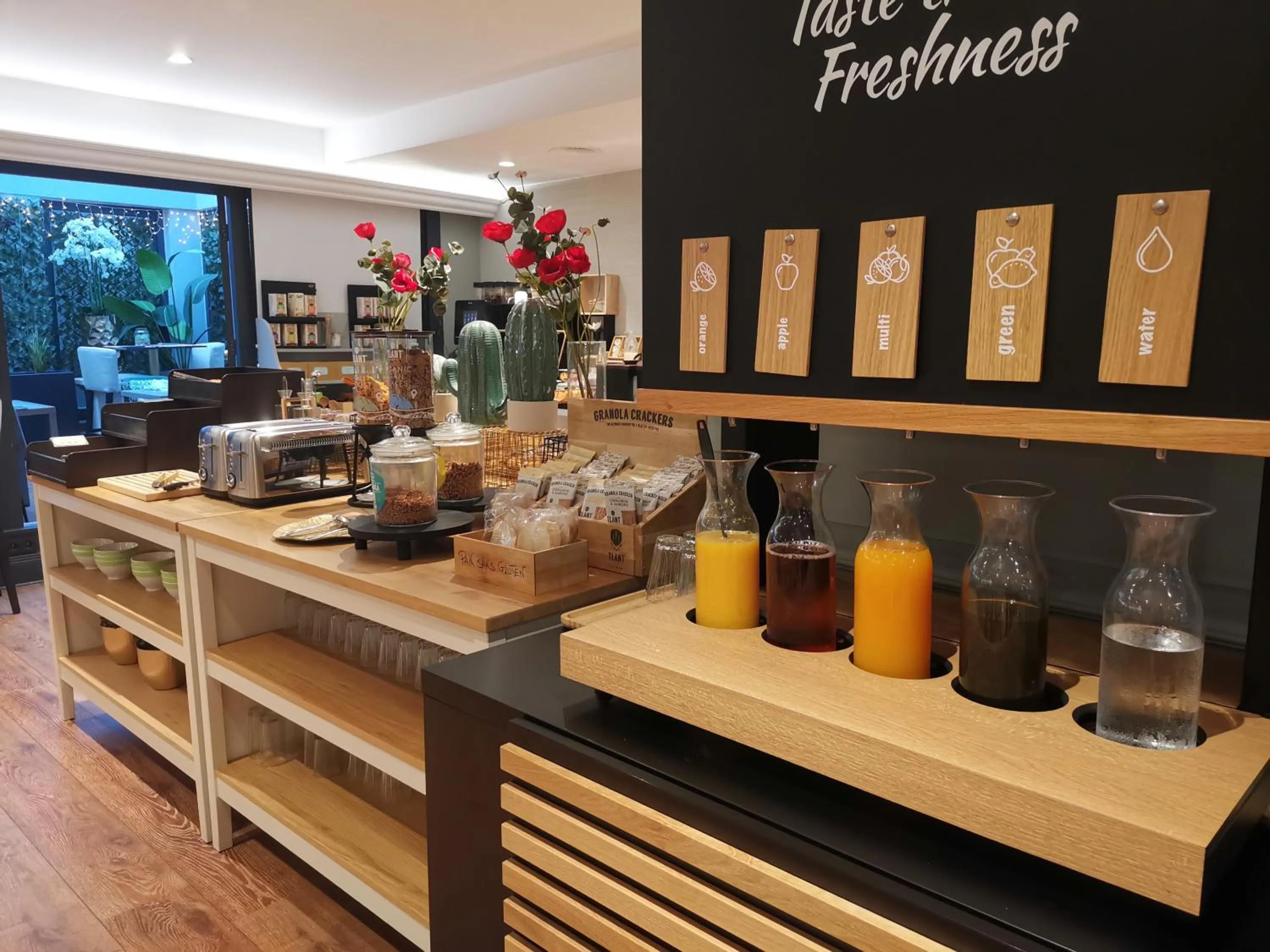 Breakfast in Hotel Avenue Louise Brussels Trademark Collection by Wyndham