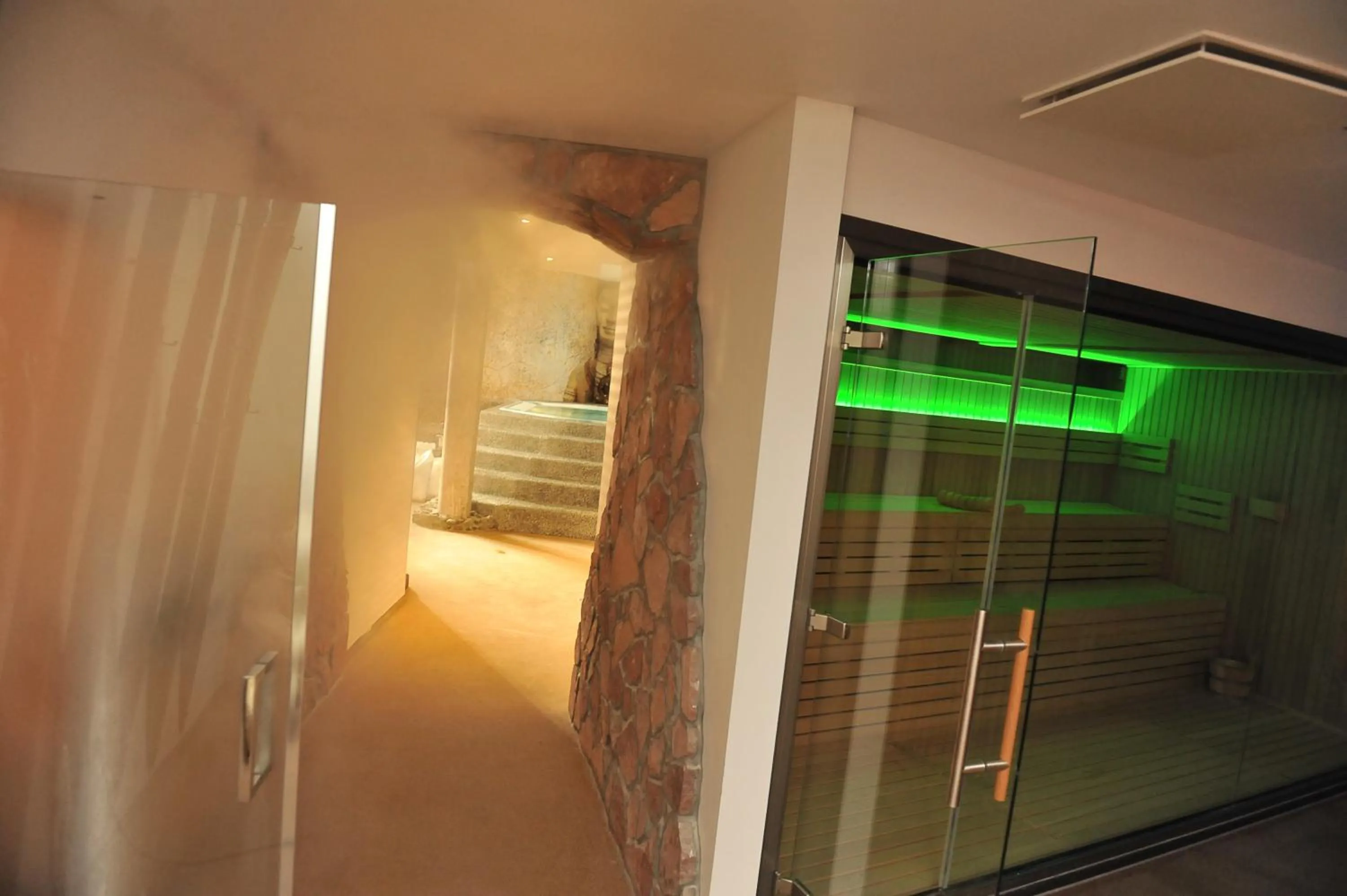 Spa and wellness centre/facilities in Hotel & Wellness Royal Astrid