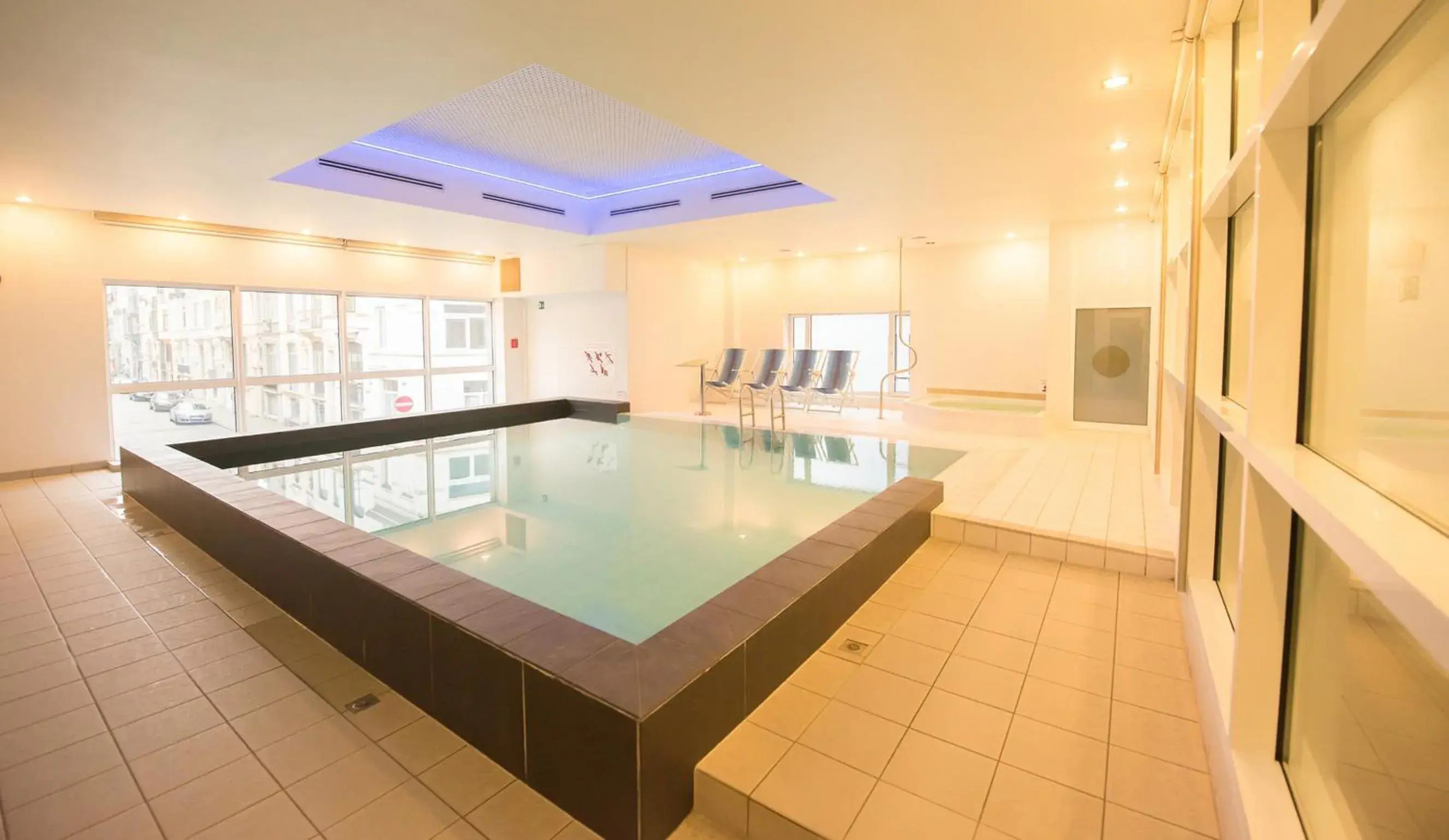 Swimming pool in Hotel & Wellness Royal Astrid Swimming pool in Hotel & Wellness Royal Astrid