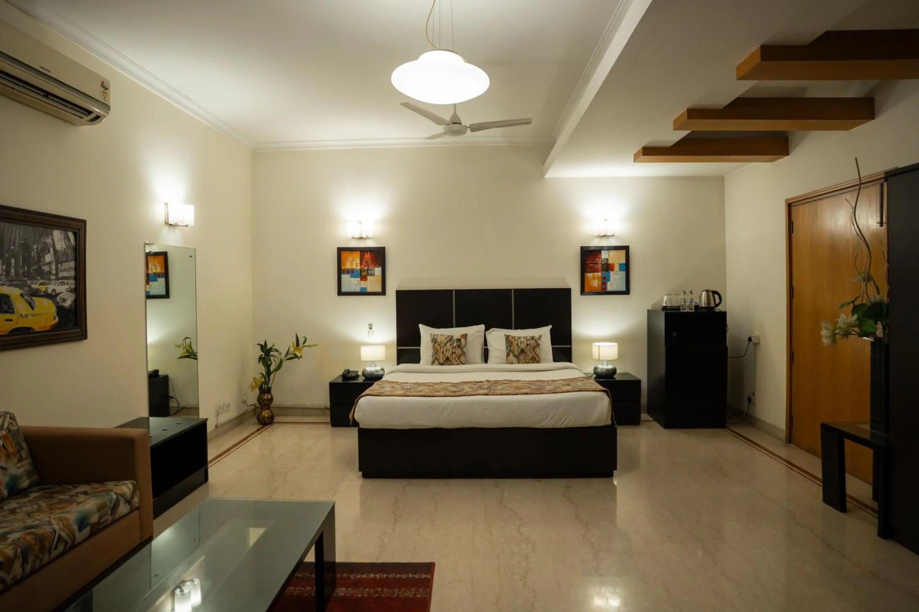 Bed in Ahuja Residency Cyber City I