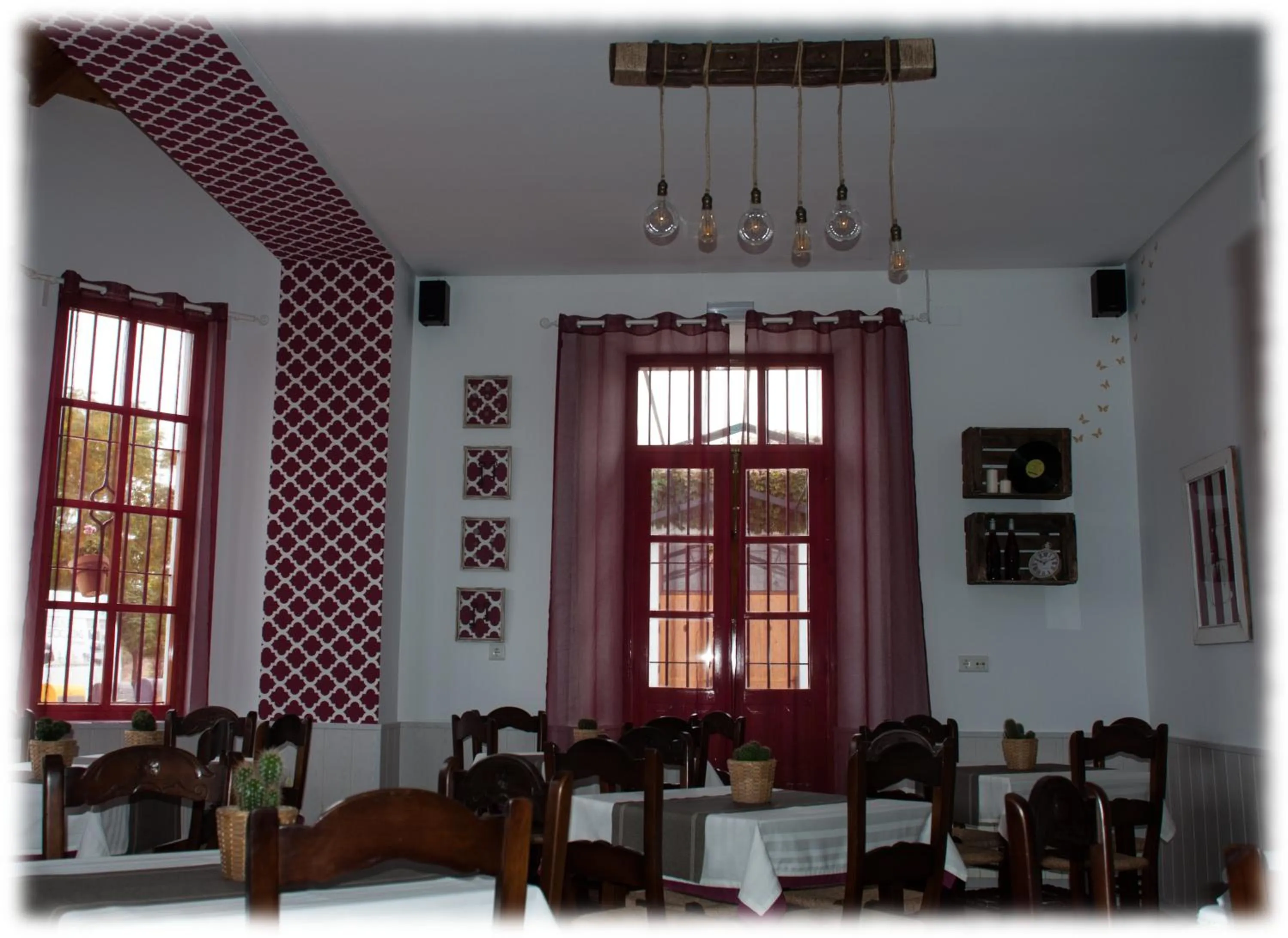 Restaurant/Places to Eat in Hotel - Restaurante Estación Vía Verde