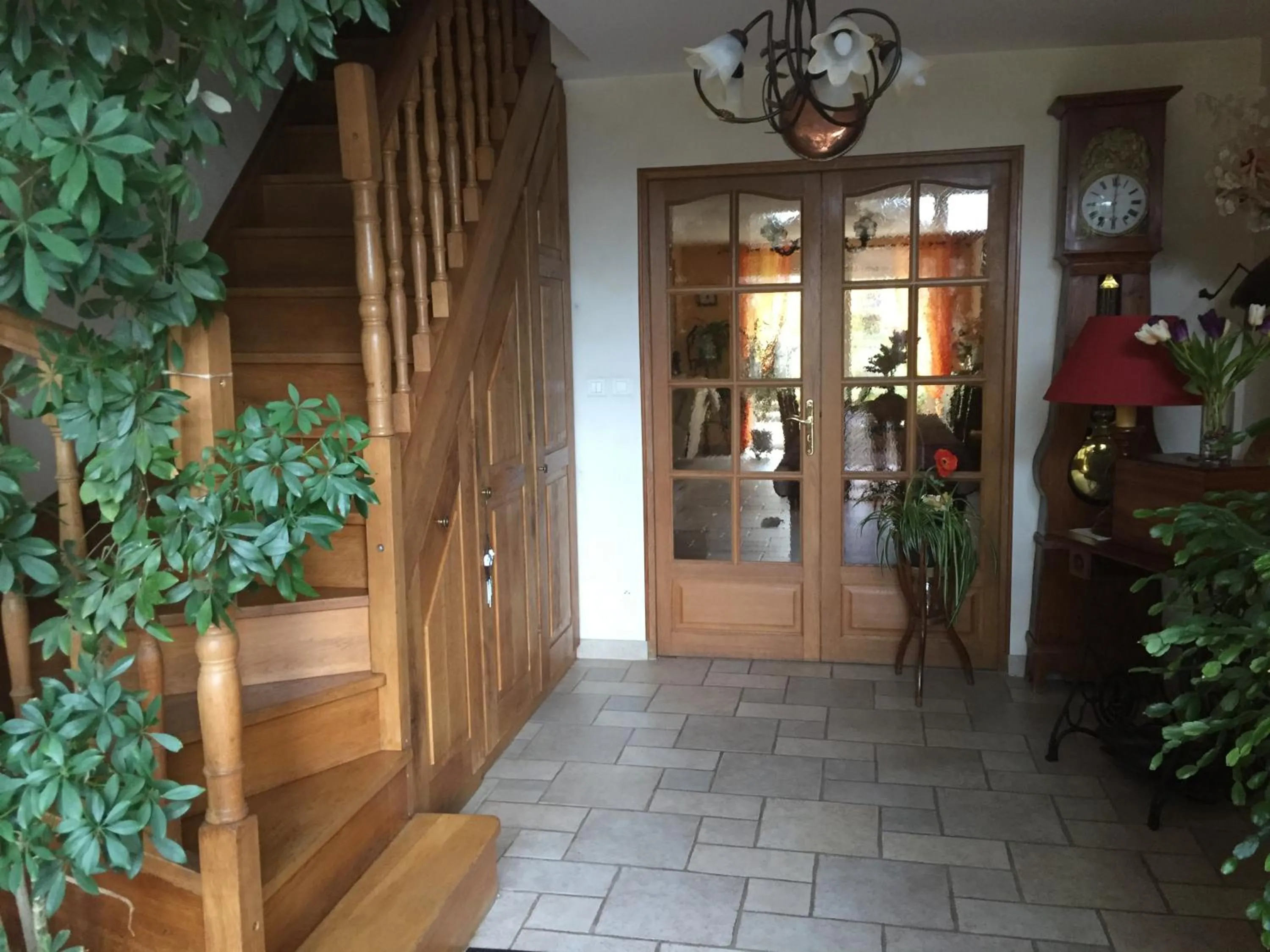 Facade/entrance in Le Chanois