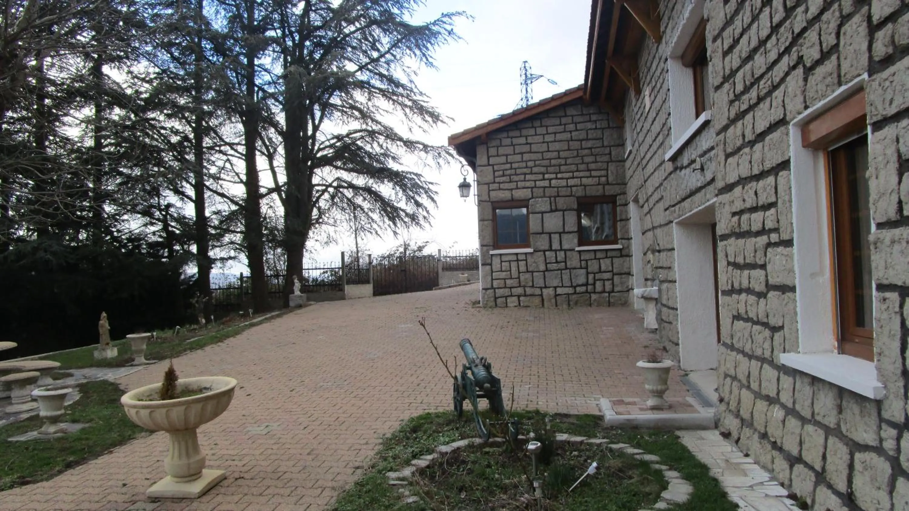 Facade/entrance in Fouettara