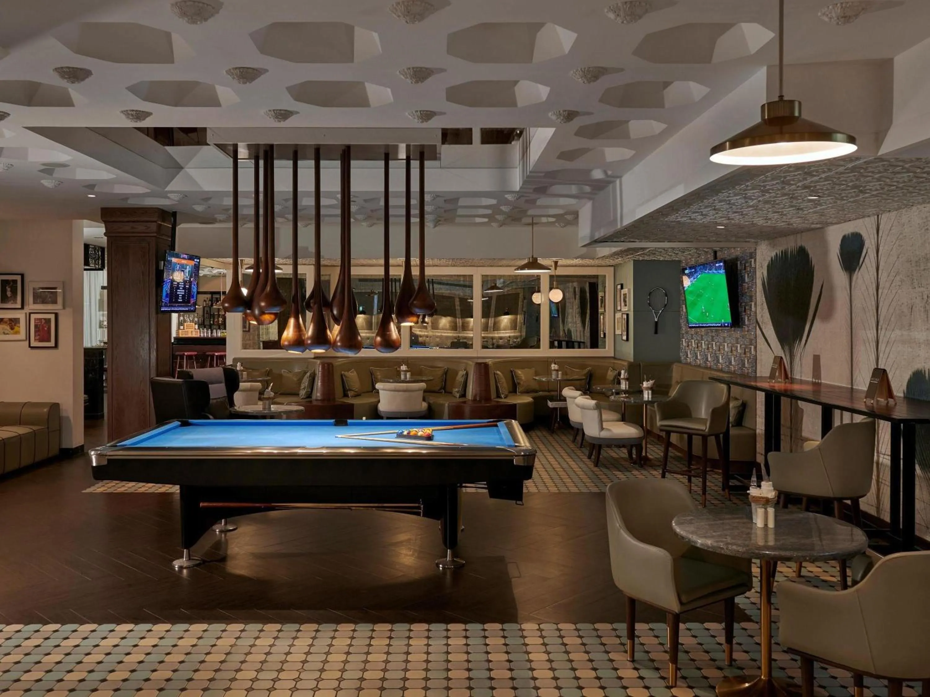 Lounge or bar in Fairmont Fujairah Beach Resort