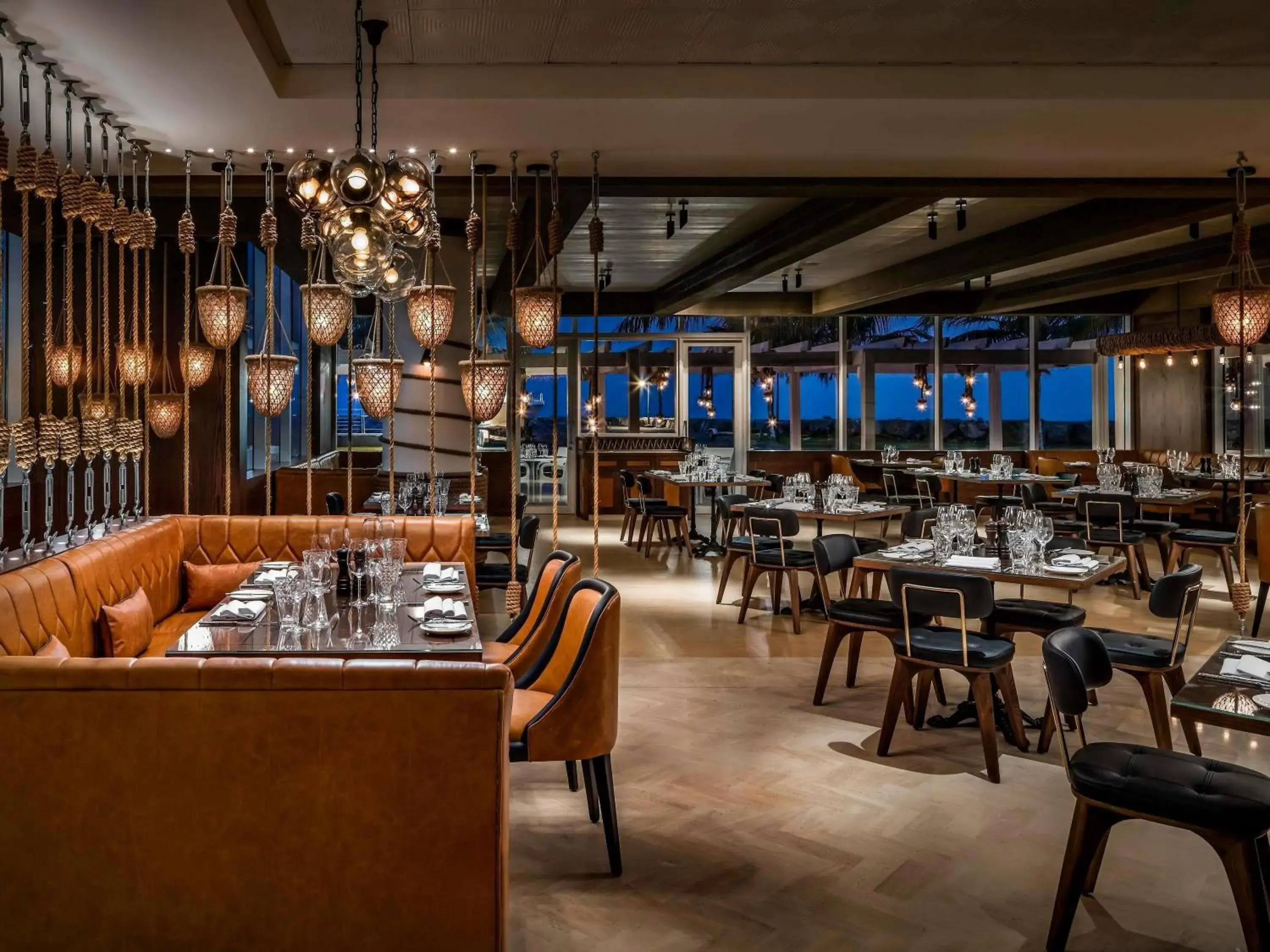 Restaurant/places to eat in Fairmont Fujairah Beach Resort Restaurant/places to eat in Fairmont Fujairah Beach Resort