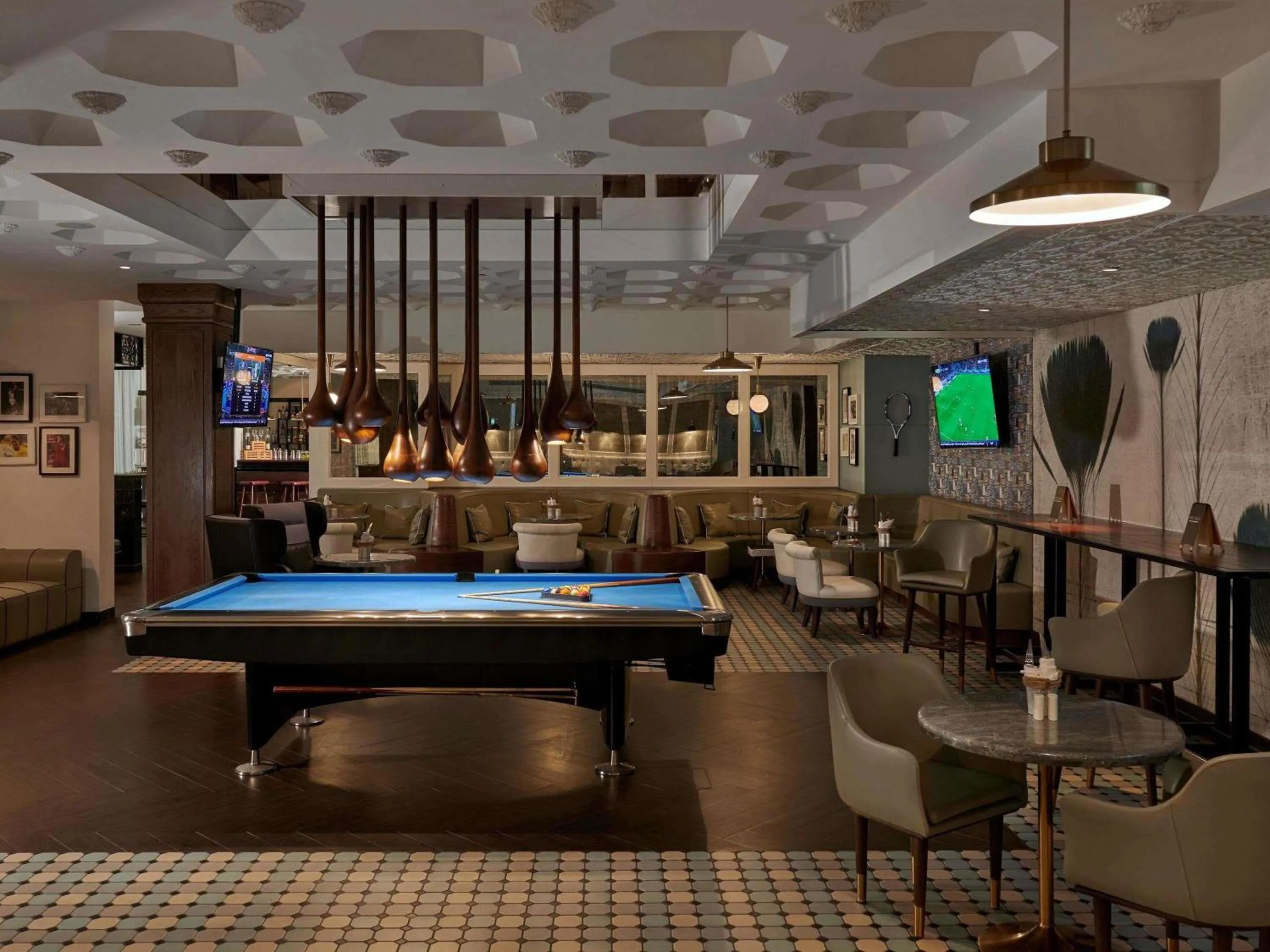 Lounge or bar in Fairmont Fujairah Beach Resort