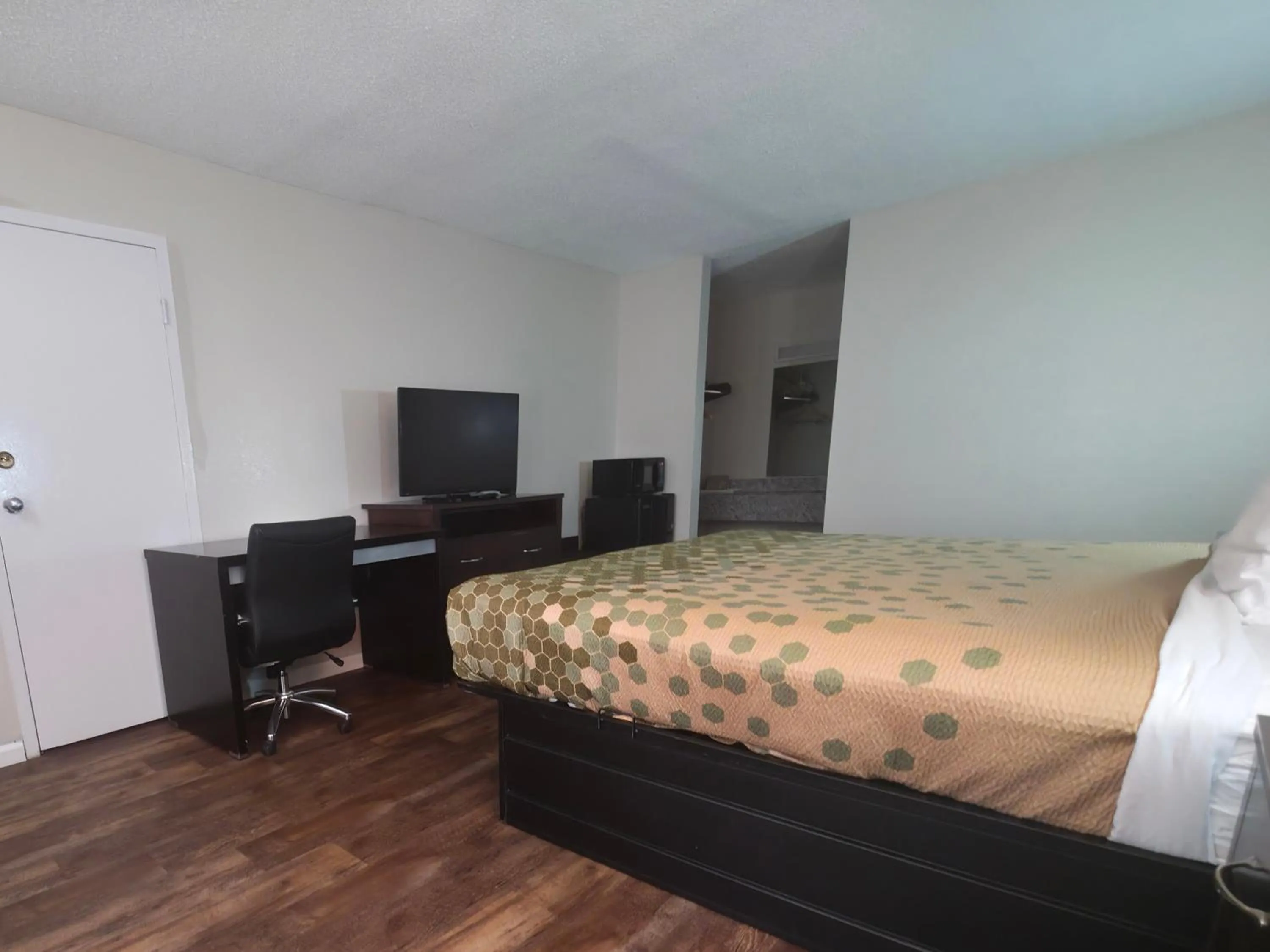 Bed in Econo Lodge Lavonia