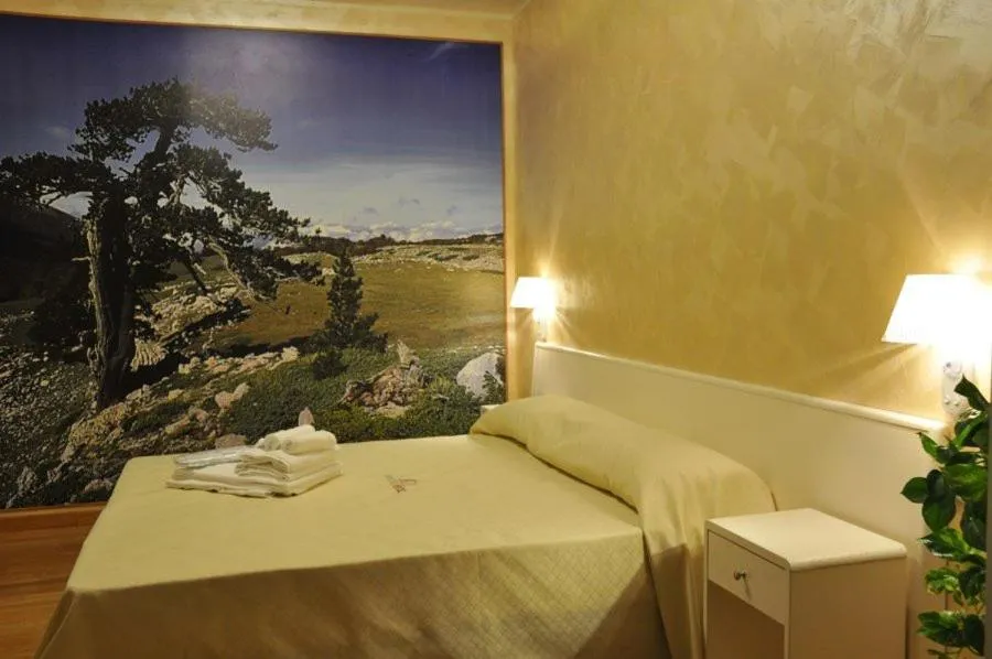 Photo of the whole room, Bed in I Rocchi Hotel