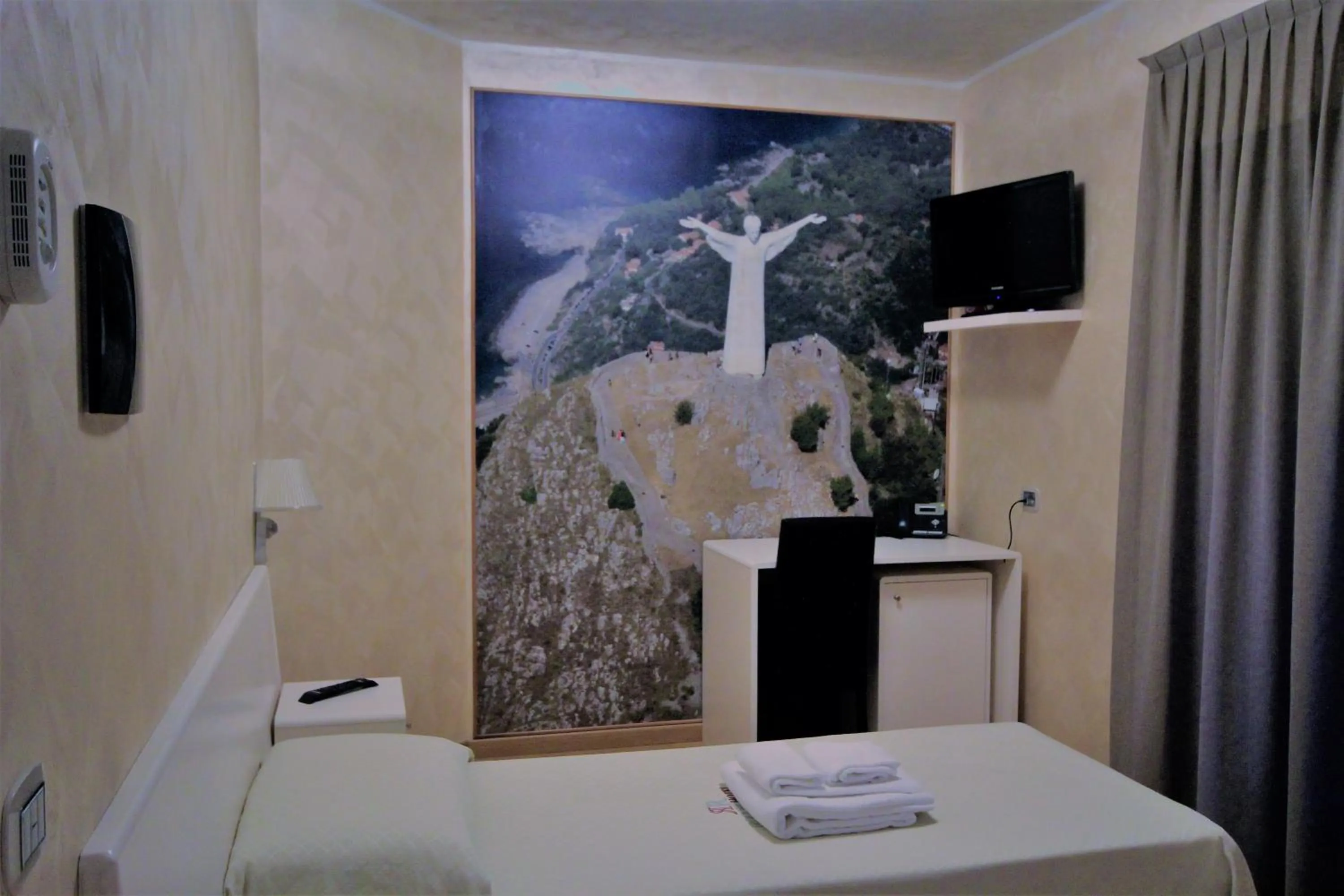 Bedroom, Bed in I Rocchi Hotel