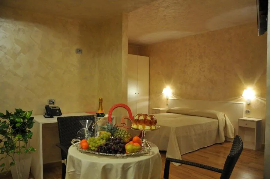 Photo of the whole room, Bed in I Rocchi Hotel