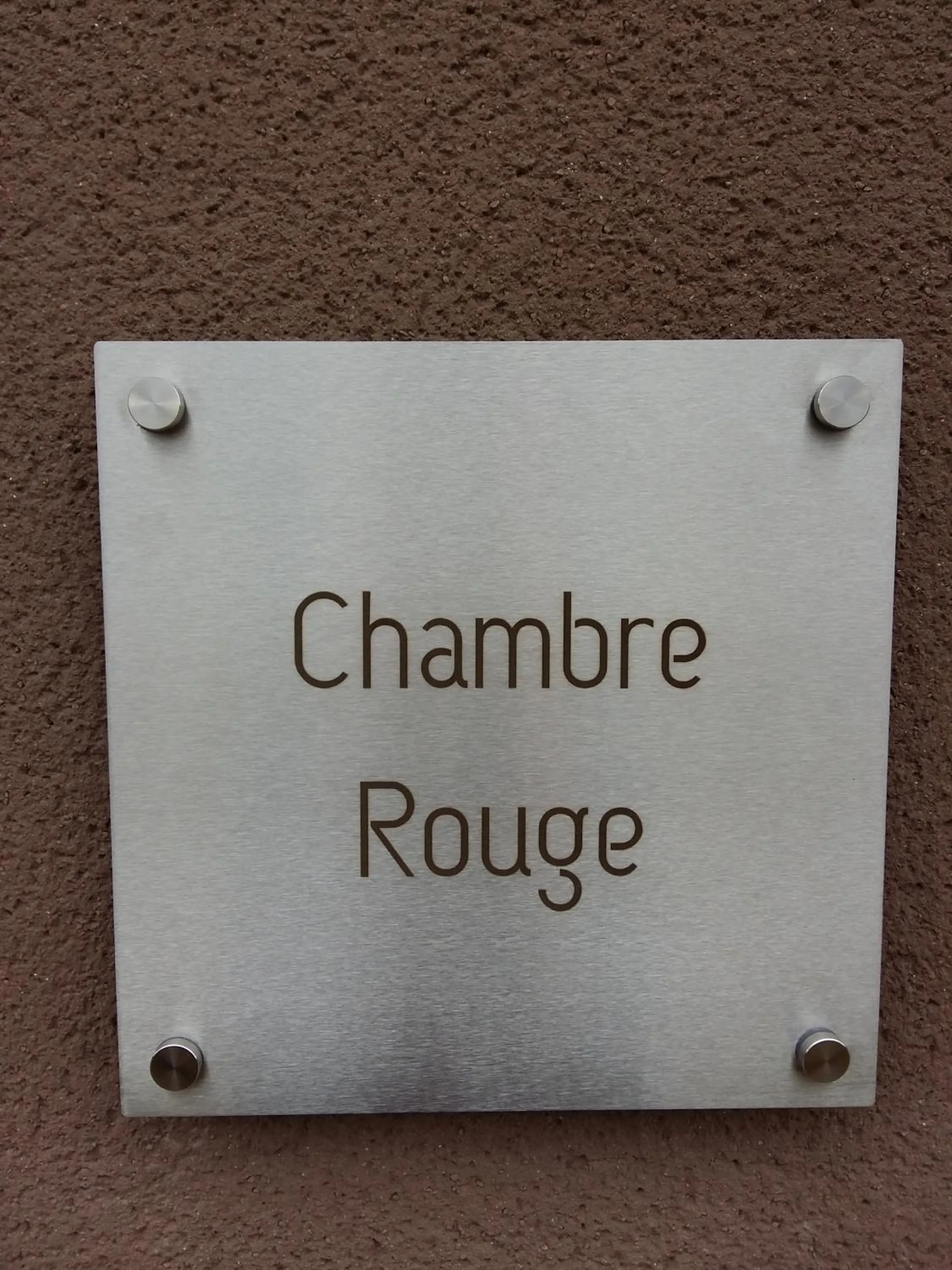 Logo/Certificate/Sign in What Else Hotel