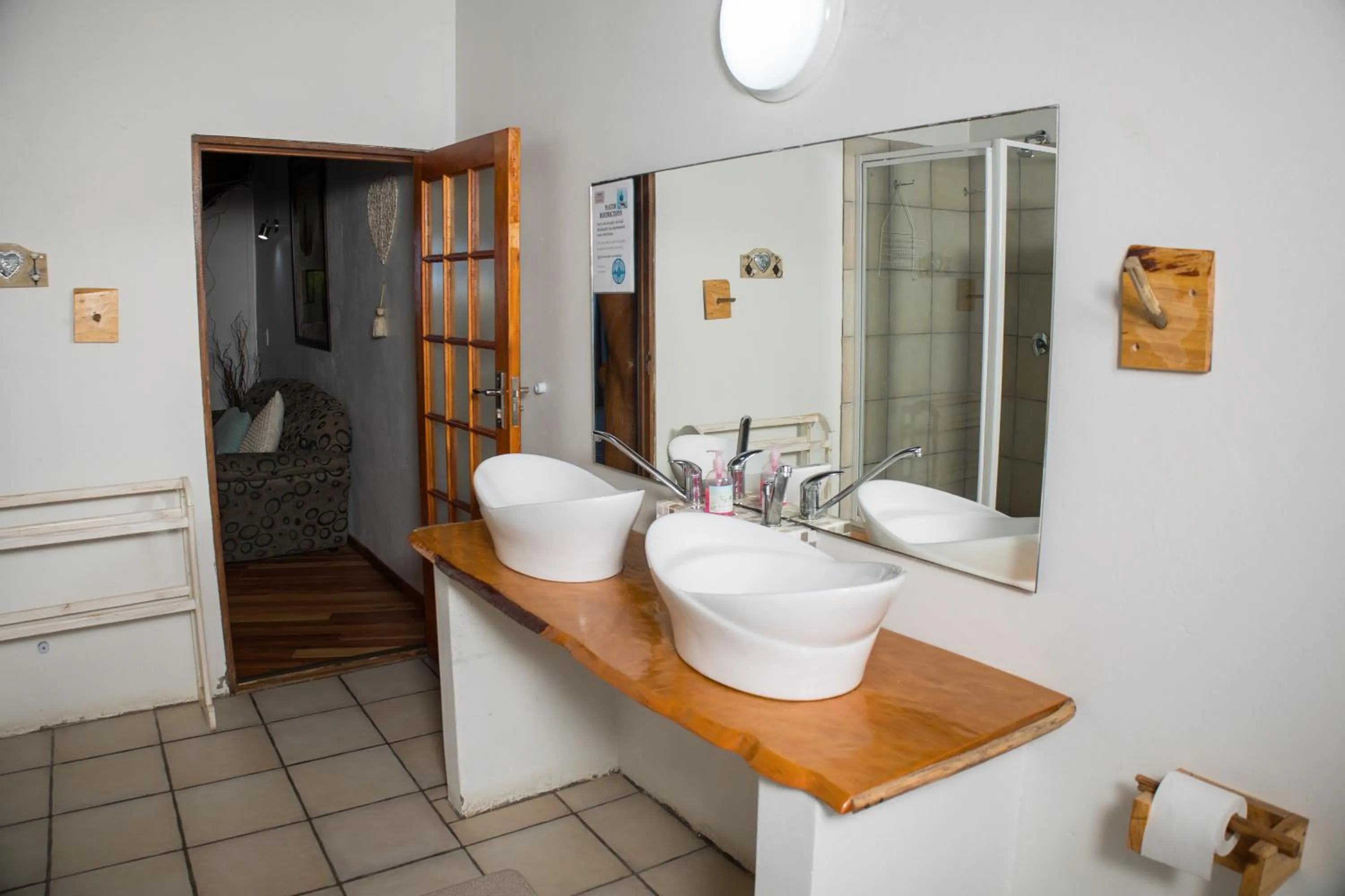 Bathroom in The Birdhouse Bed & Breakfast #NO Loadshedding #Solar Energy