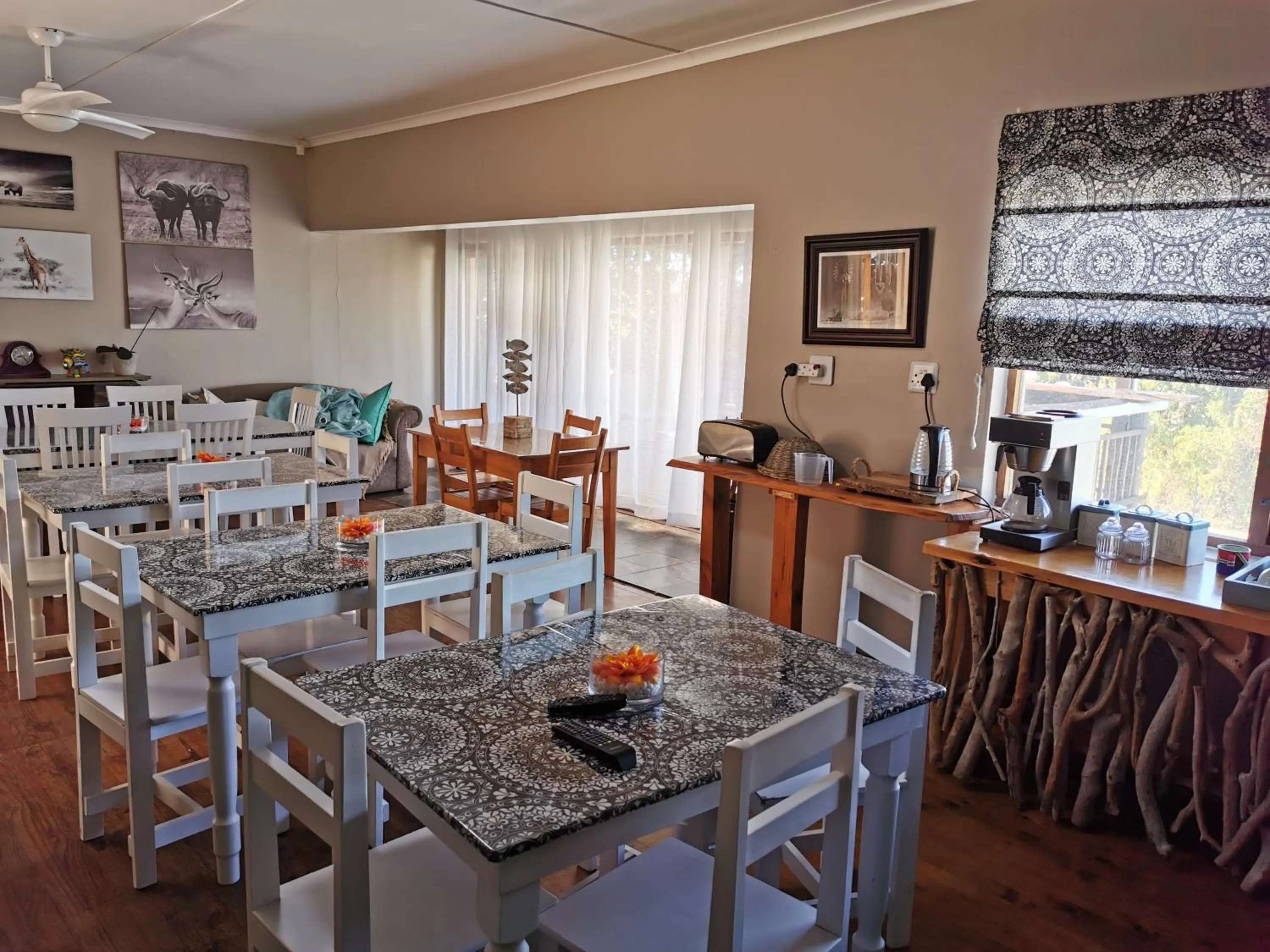 Restaurant/places to eat in The Birdhouse Bed & Breakfast #NO Loadshedding #Solar Energy