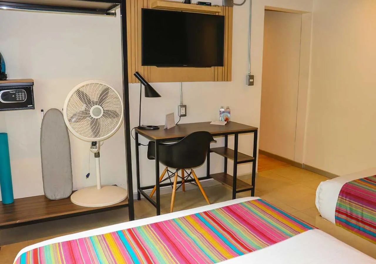 Photo of the whole room, Bed in Estancias VIVE MX wtc