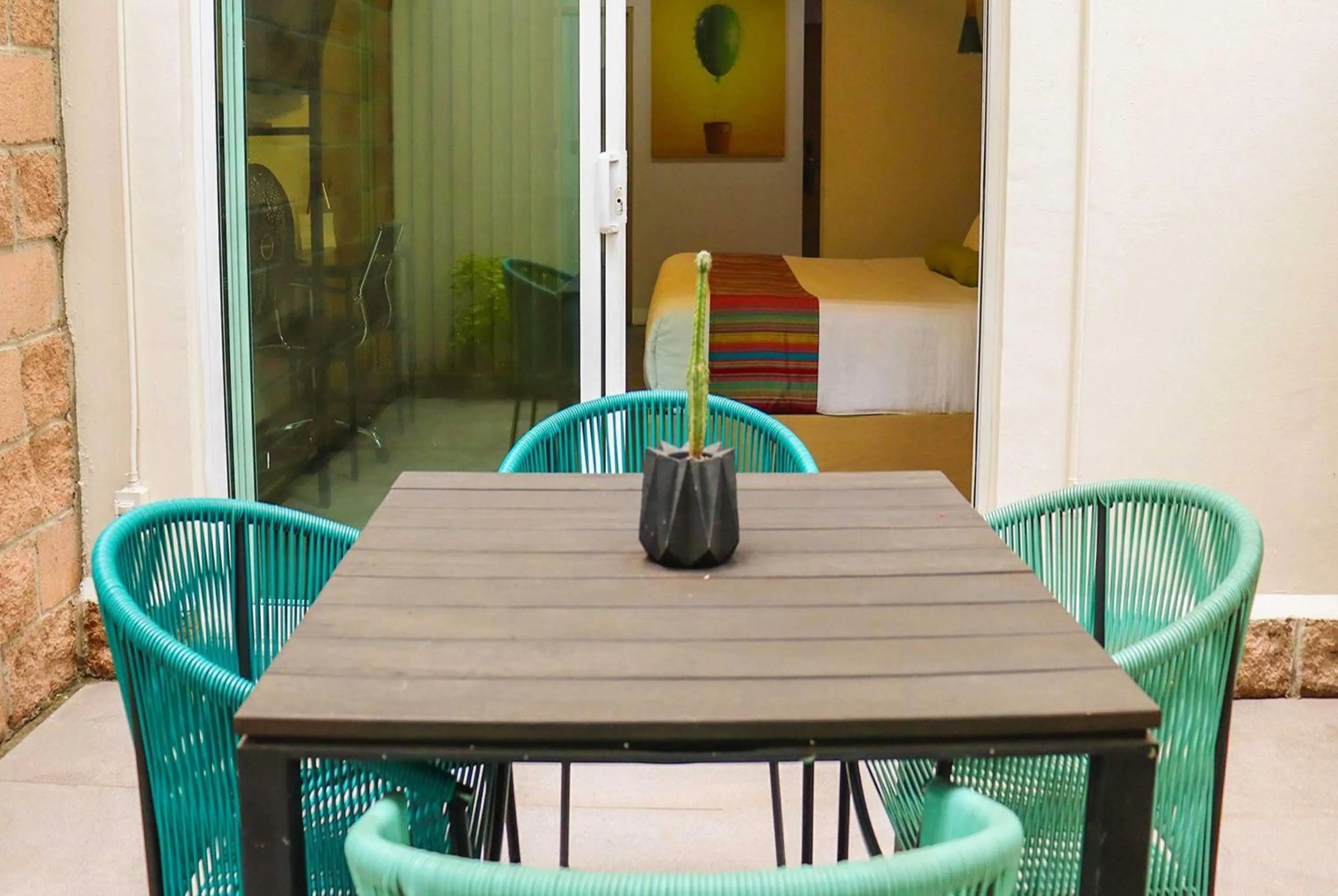 Photo of the whole room in Hotel Estancias VIVE MX wtc CDMX, Trademark by Wyndham