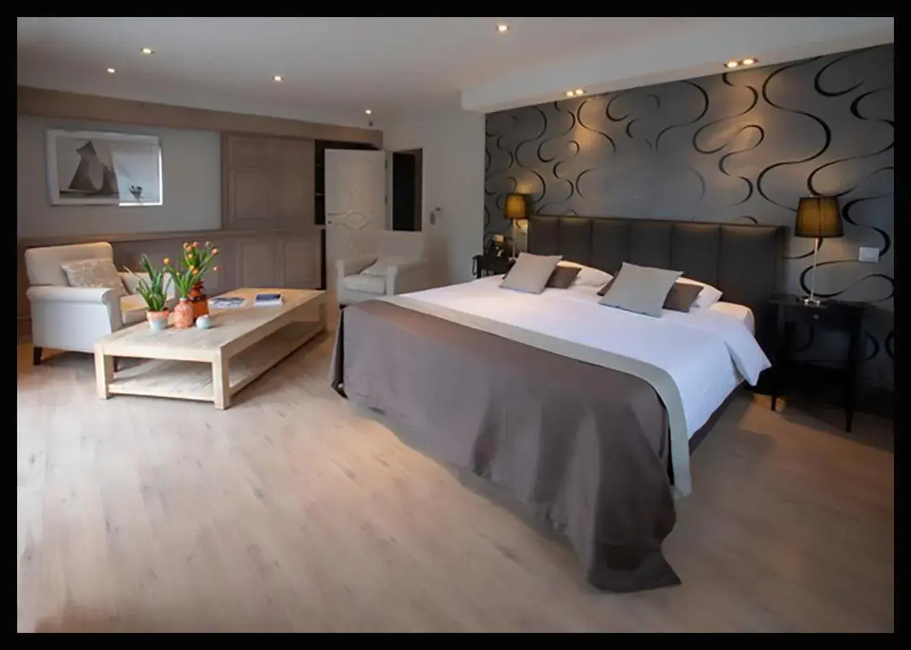 Junior Suite with Balcony in Hotel Auberge St. Pol Junior Suite with Balcony in Hotel Auberge St. Pol