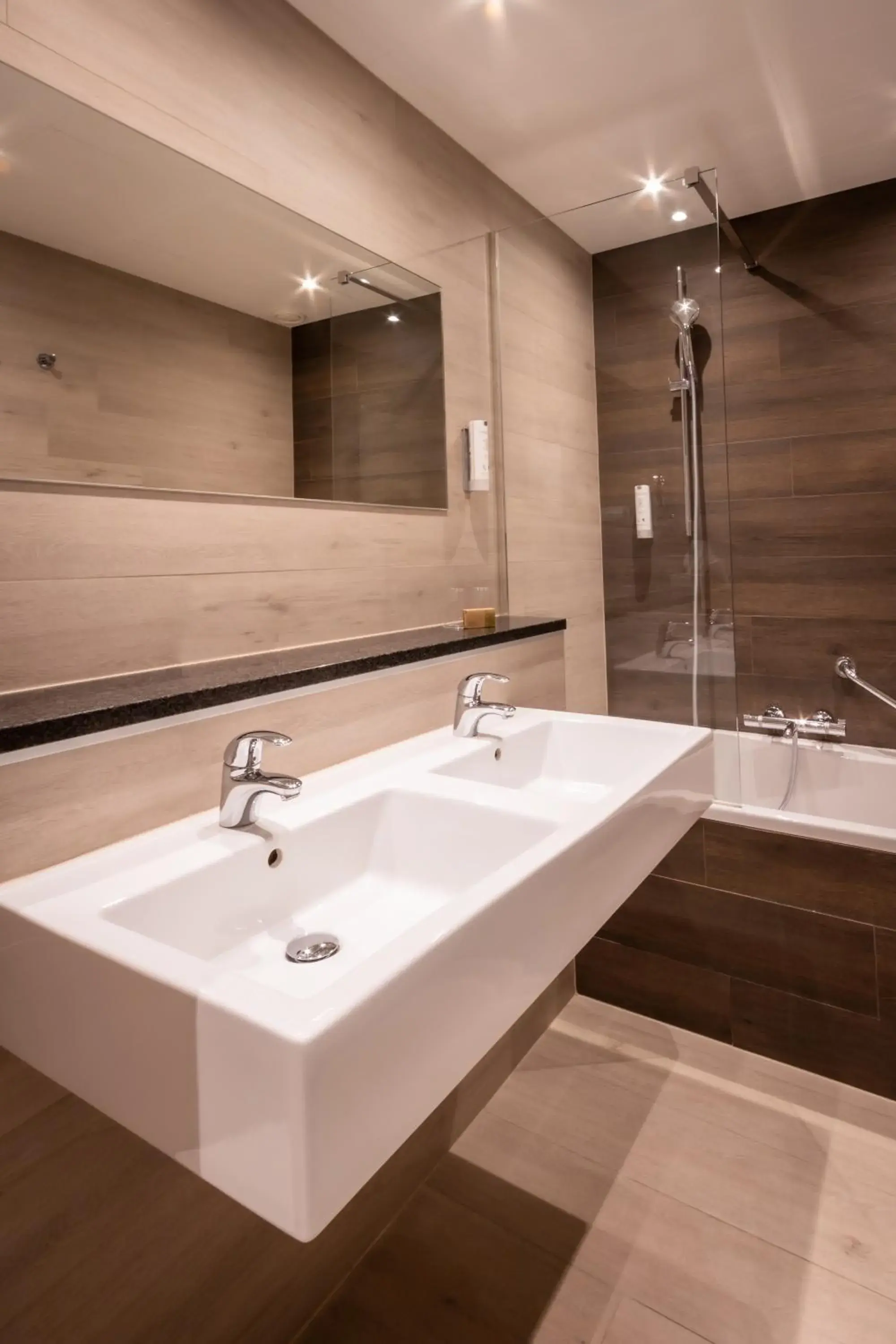 Superior Terrace Room in Hotel Auberge St. Pol Superior Terrace Room in Hotel Auberge St. Pol