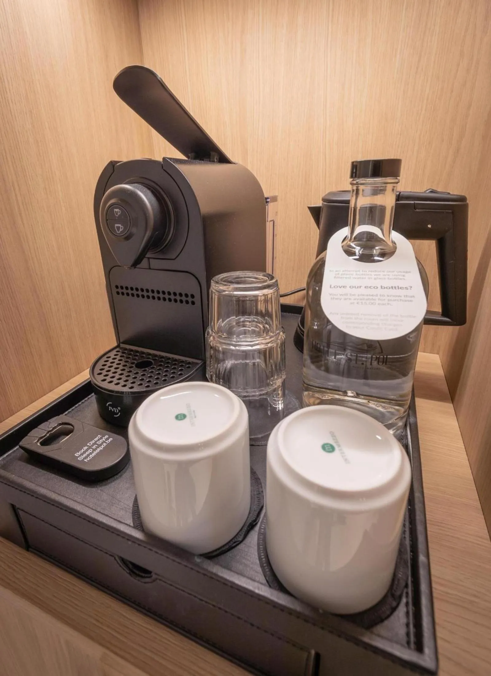 Coffee/tea facilities in Hotel Auberge St. Pol