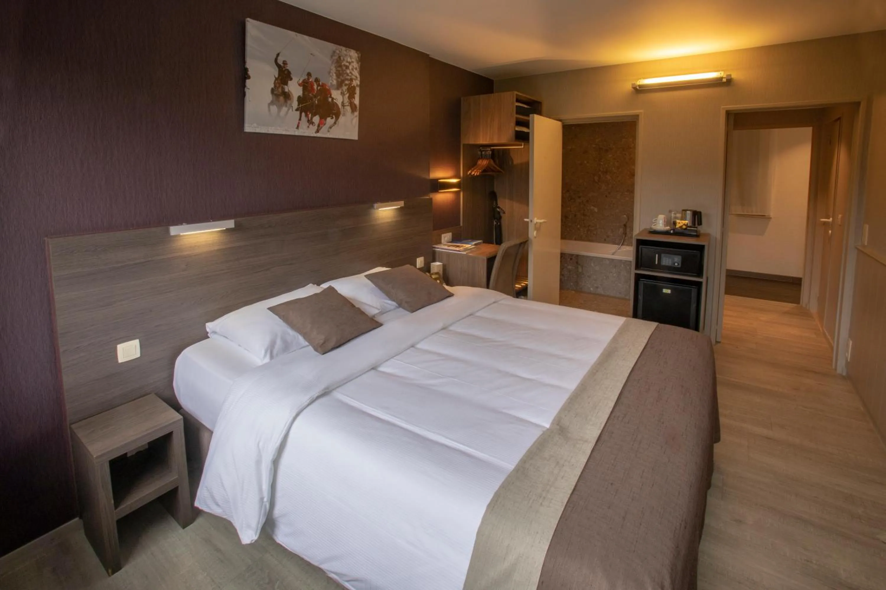 Bed in Hotel Auberge St. Pol