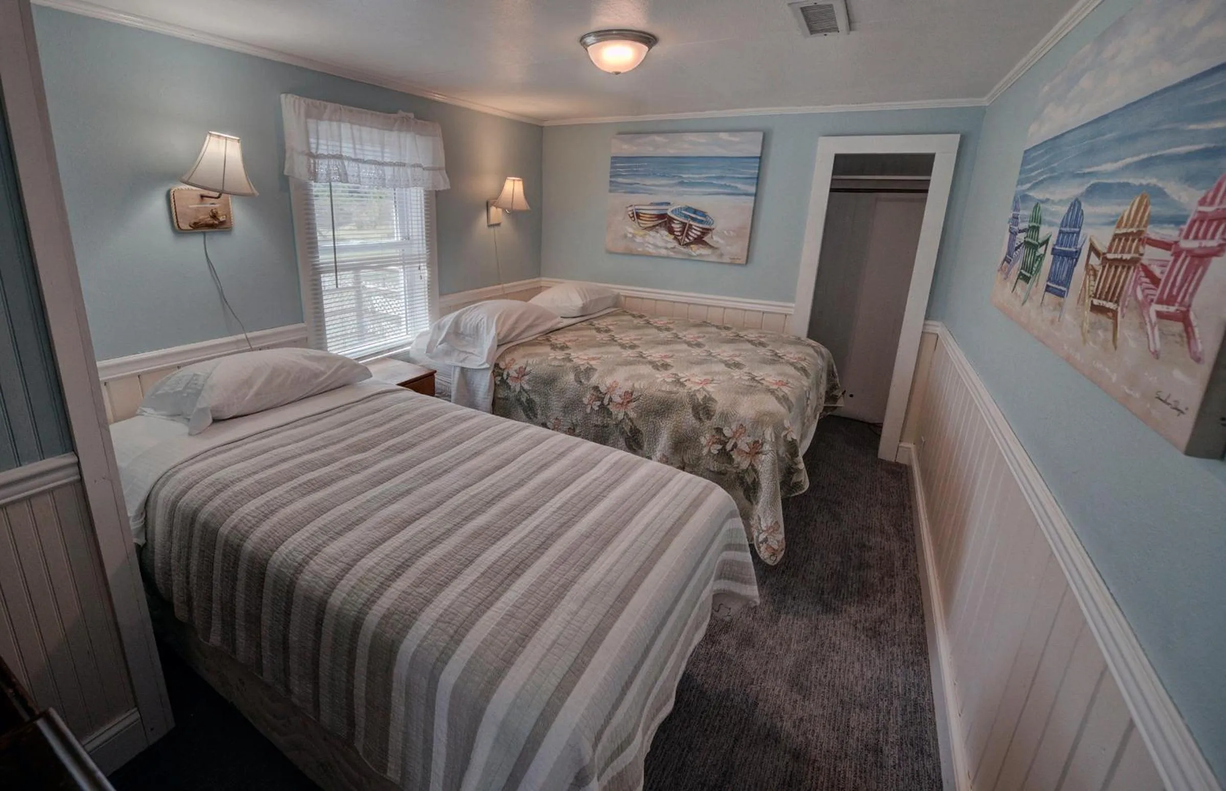Bed in Outer Banks Motel - Village Accommodations