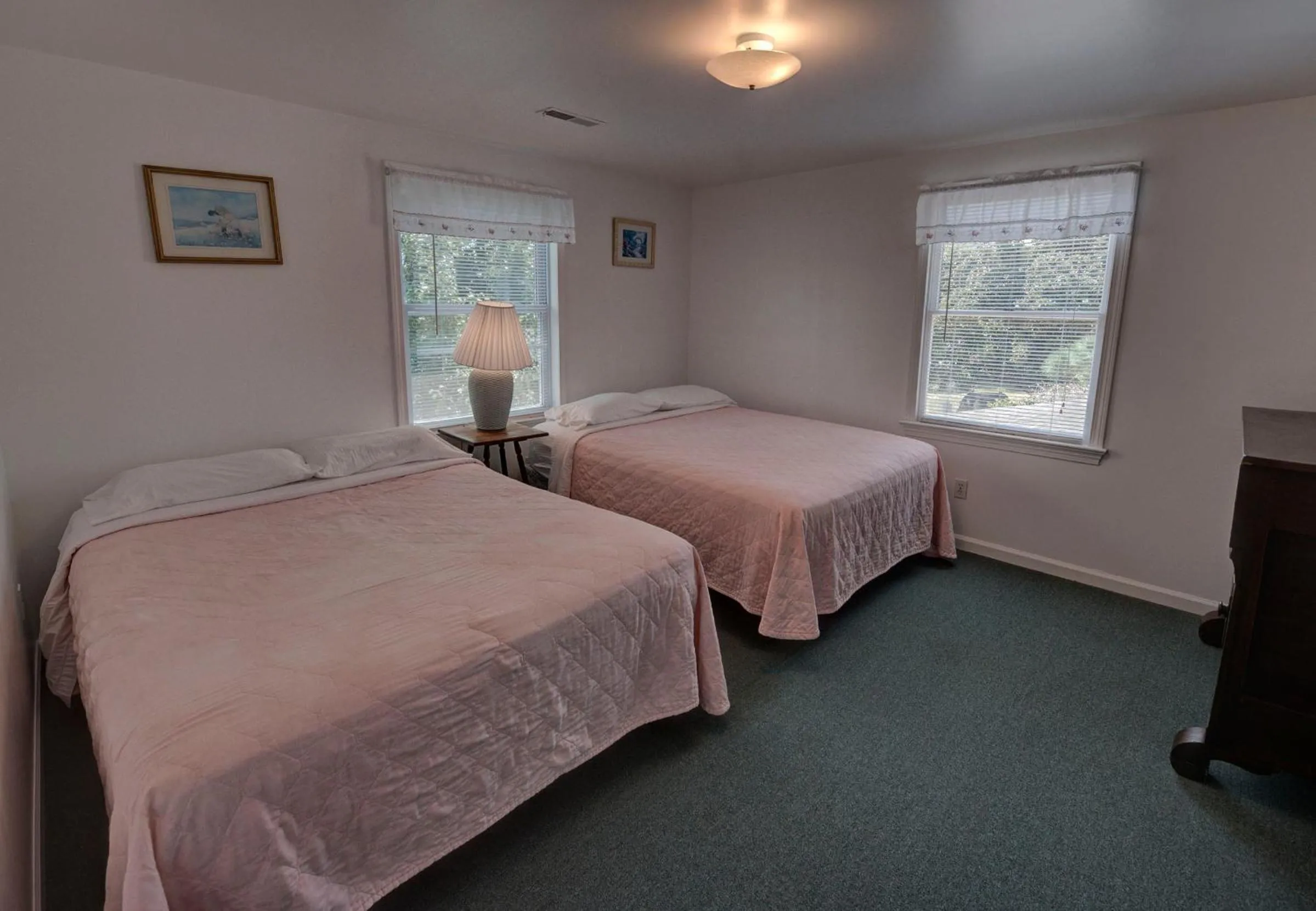 Bed in Outer Banks Motel - Village Accommodations