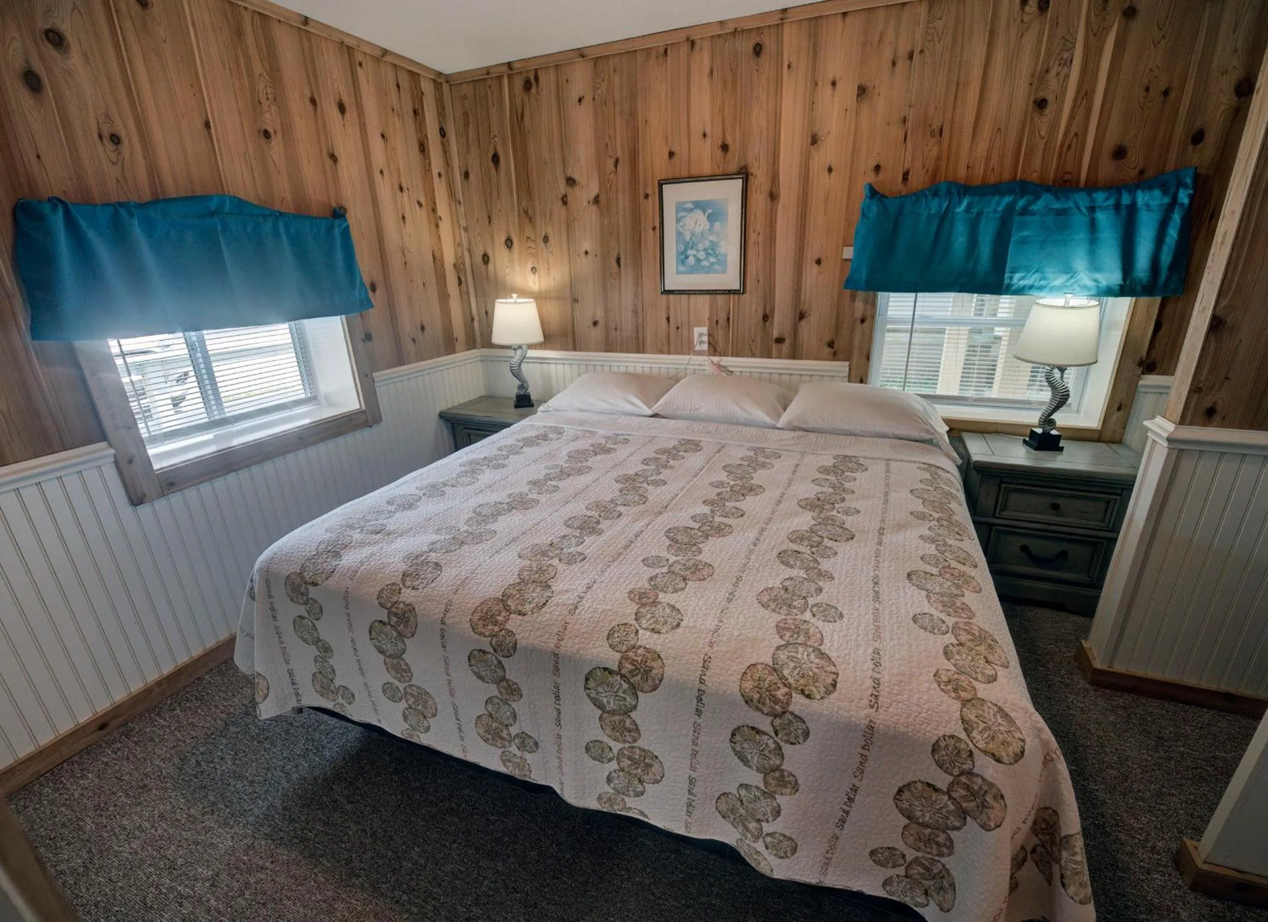 Bed in Outer Banks Motel - Village Accommodations
