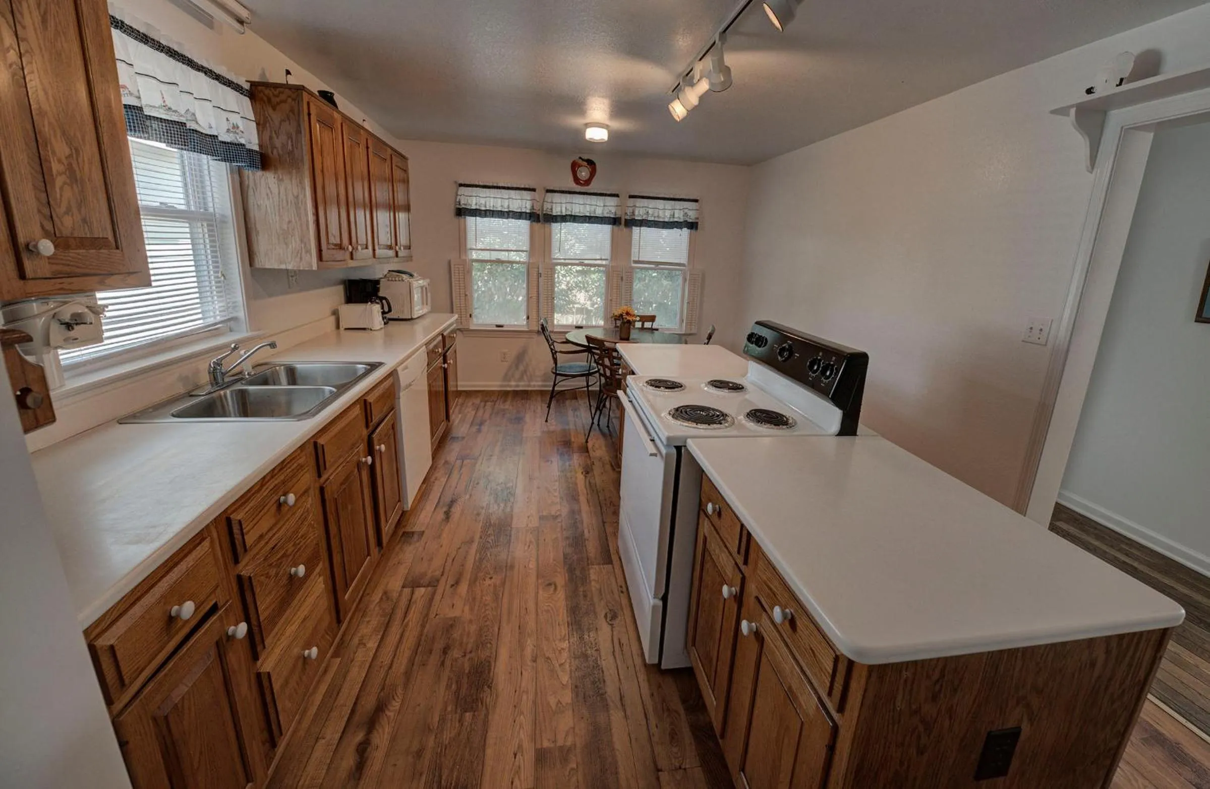 Outer Banks Motel - Village Accommodations