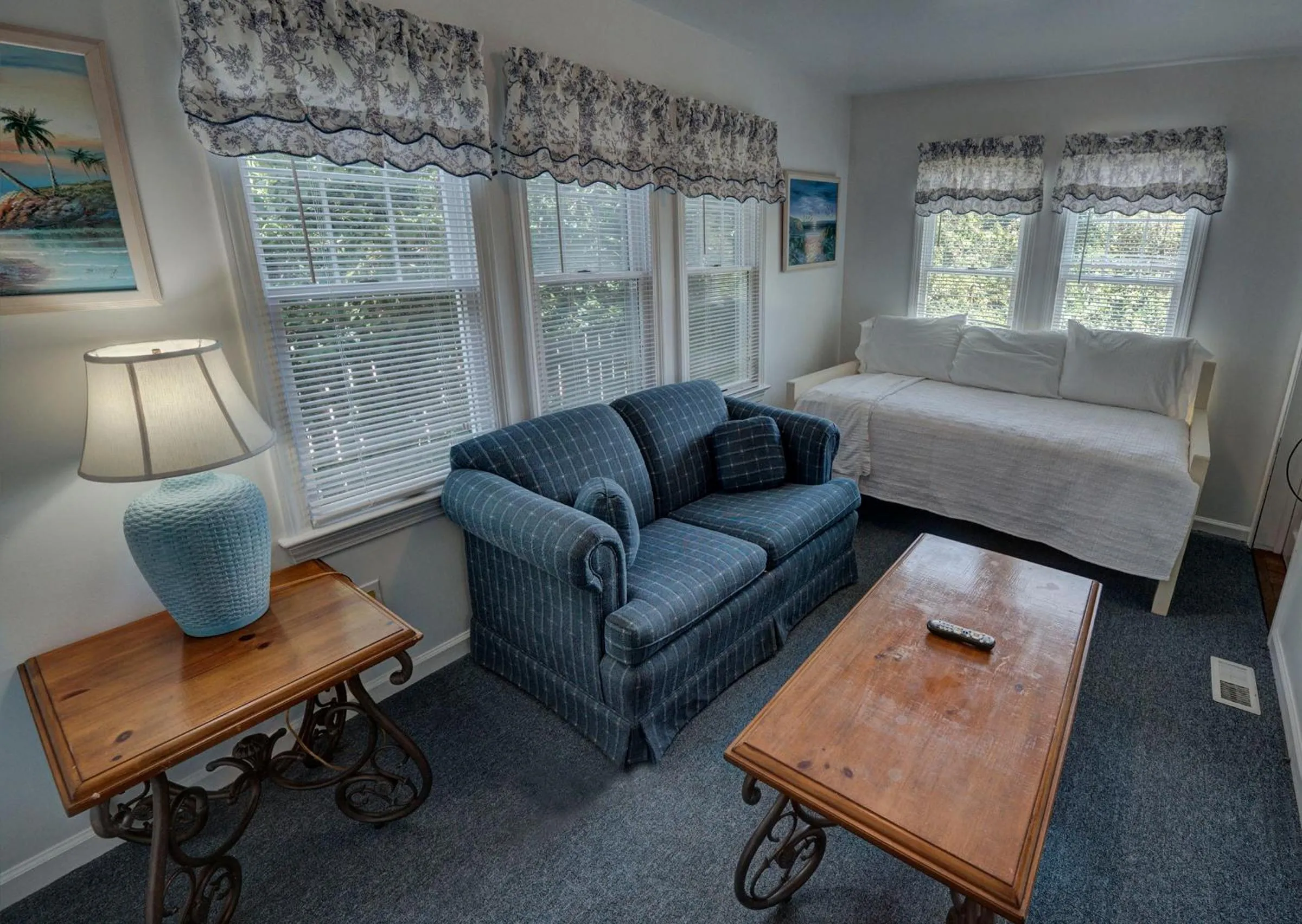 Bed in Outer Banks Motel - Village Accommodations