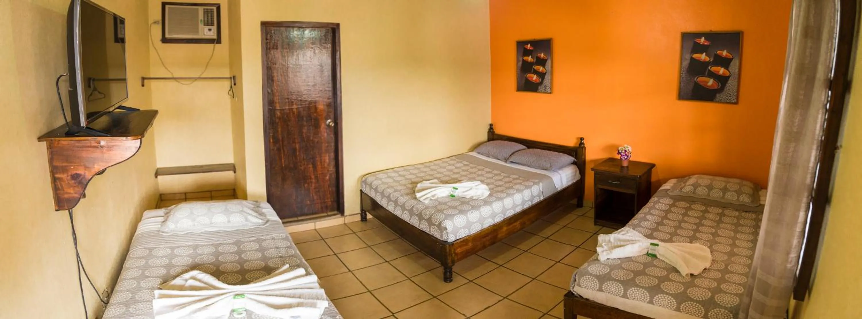 Photo of the whole room, Bed in Berakah B&B- Central Park