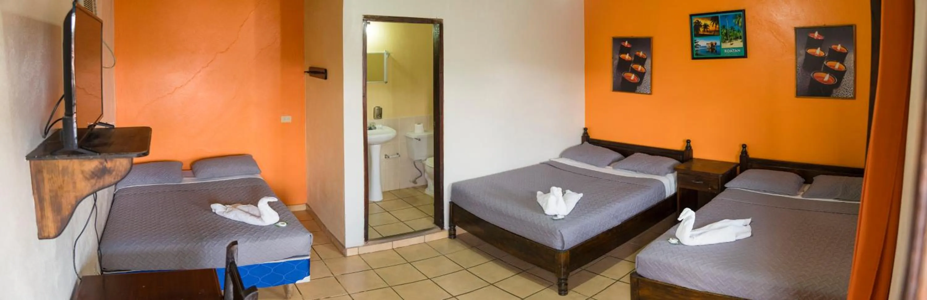 Family Room in Berakah B&B- Central Park