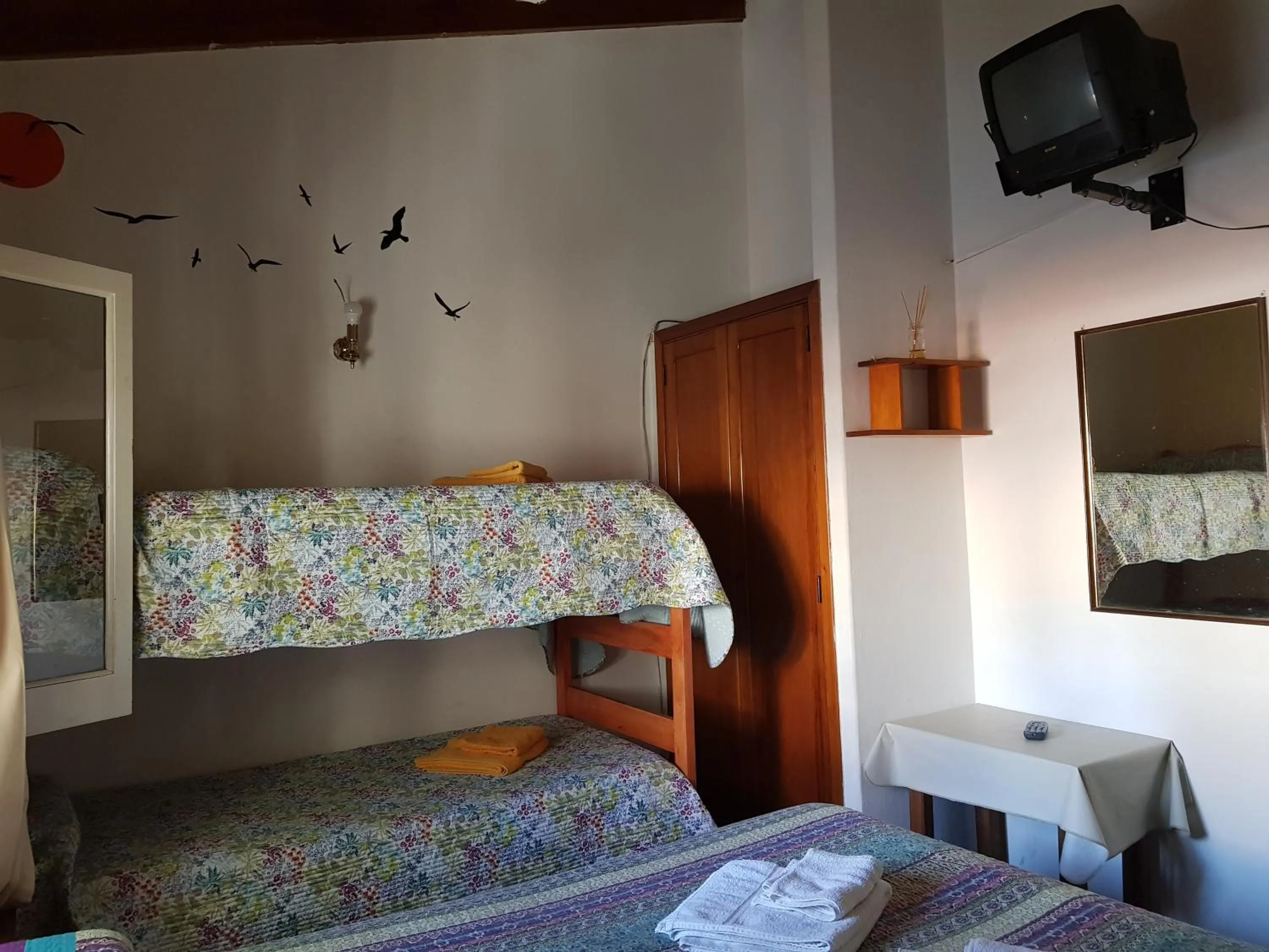 Photo of the whole room, Bed in Hotel El Cisne
